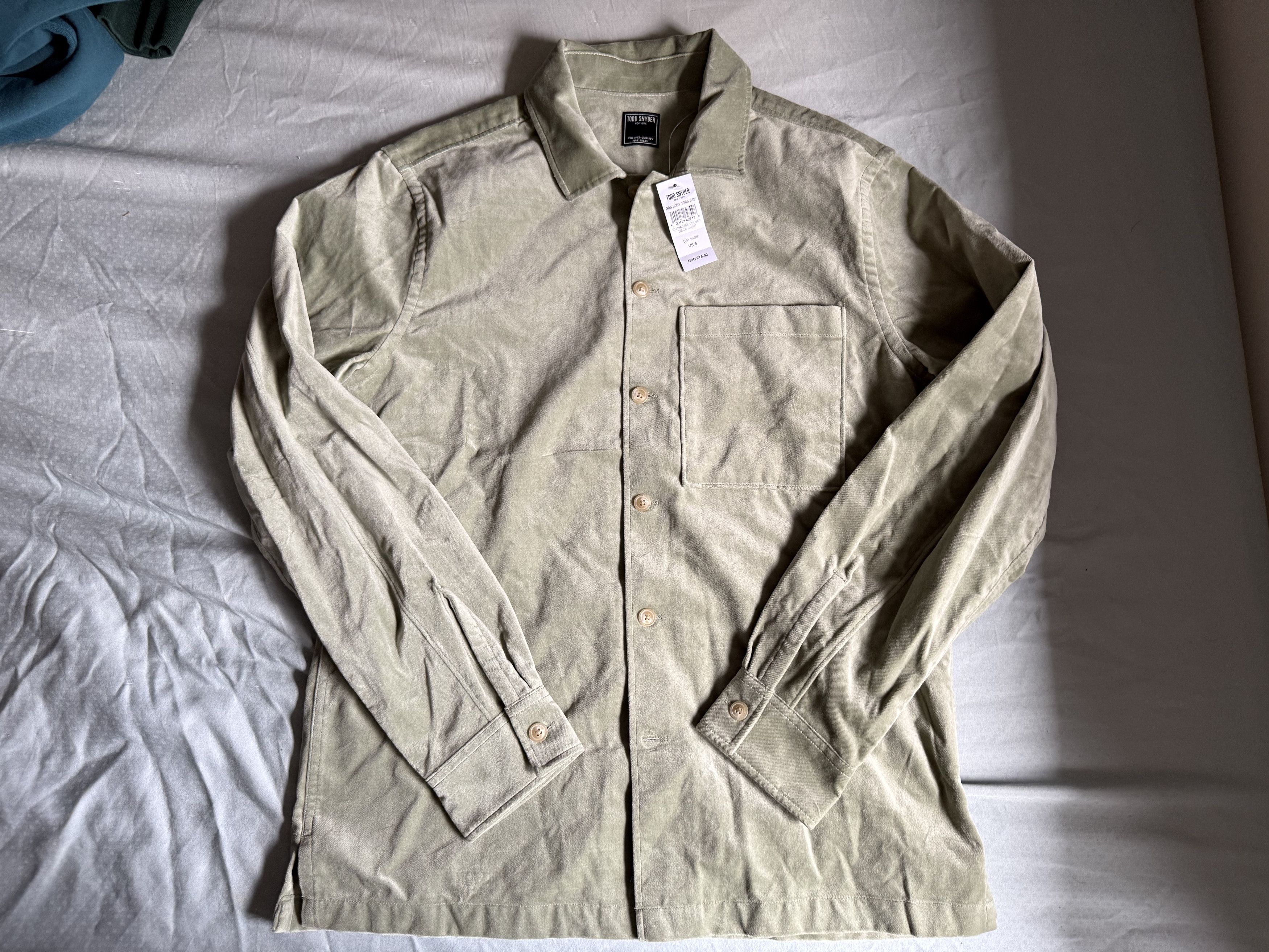 Todd Snyder Todd Snyder Velvet Deck Shirt Small GREEN (Relaxed Fit) $278 Size US S / EU 44-46 / 1 - 3 Thumbnail
