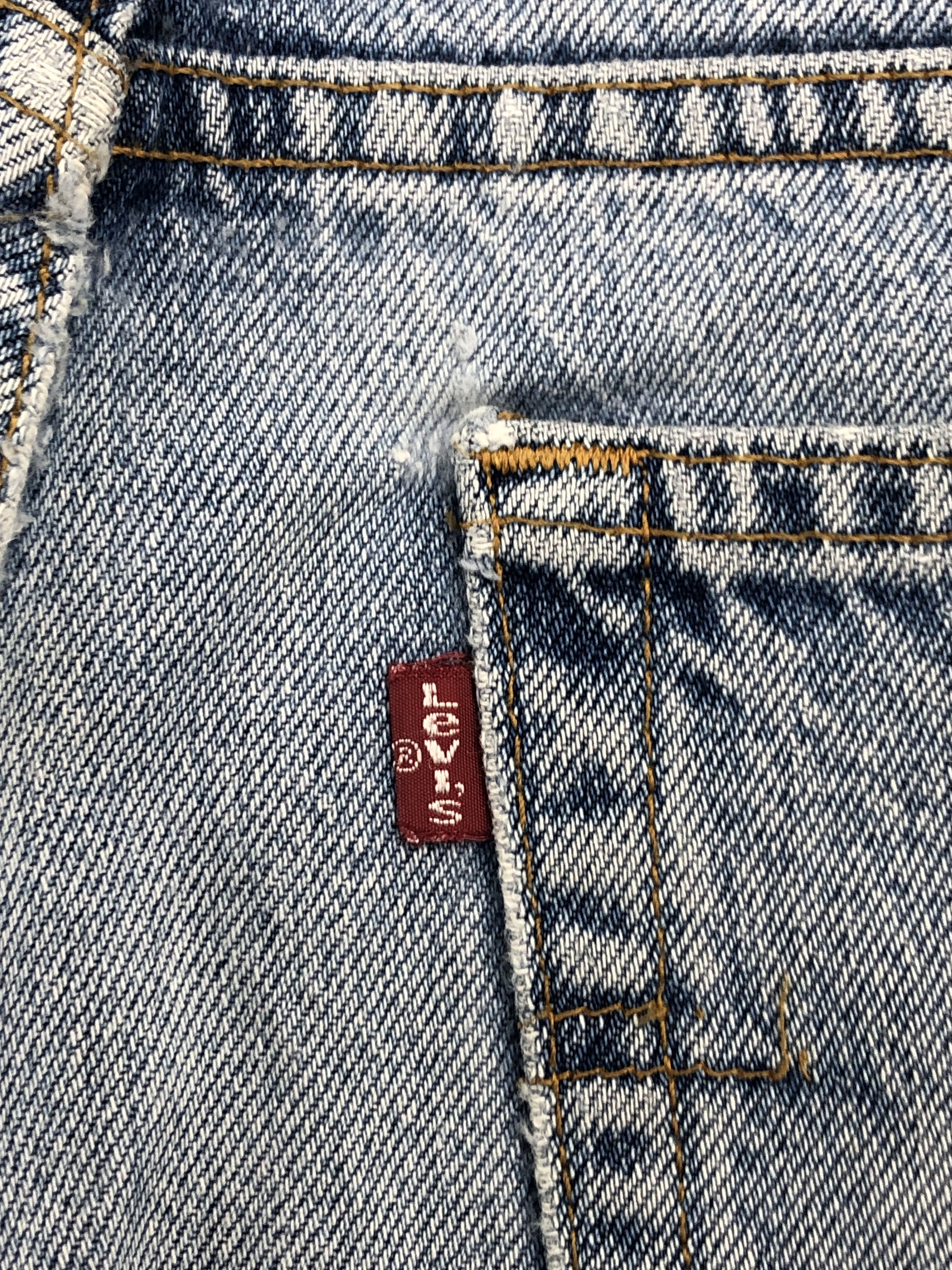 Levi's × Vintage Distressed Vintage 90s Levi's 505 Light Blue Washed Jeans Size US 32 / EU 48 - 6 Thumbnail