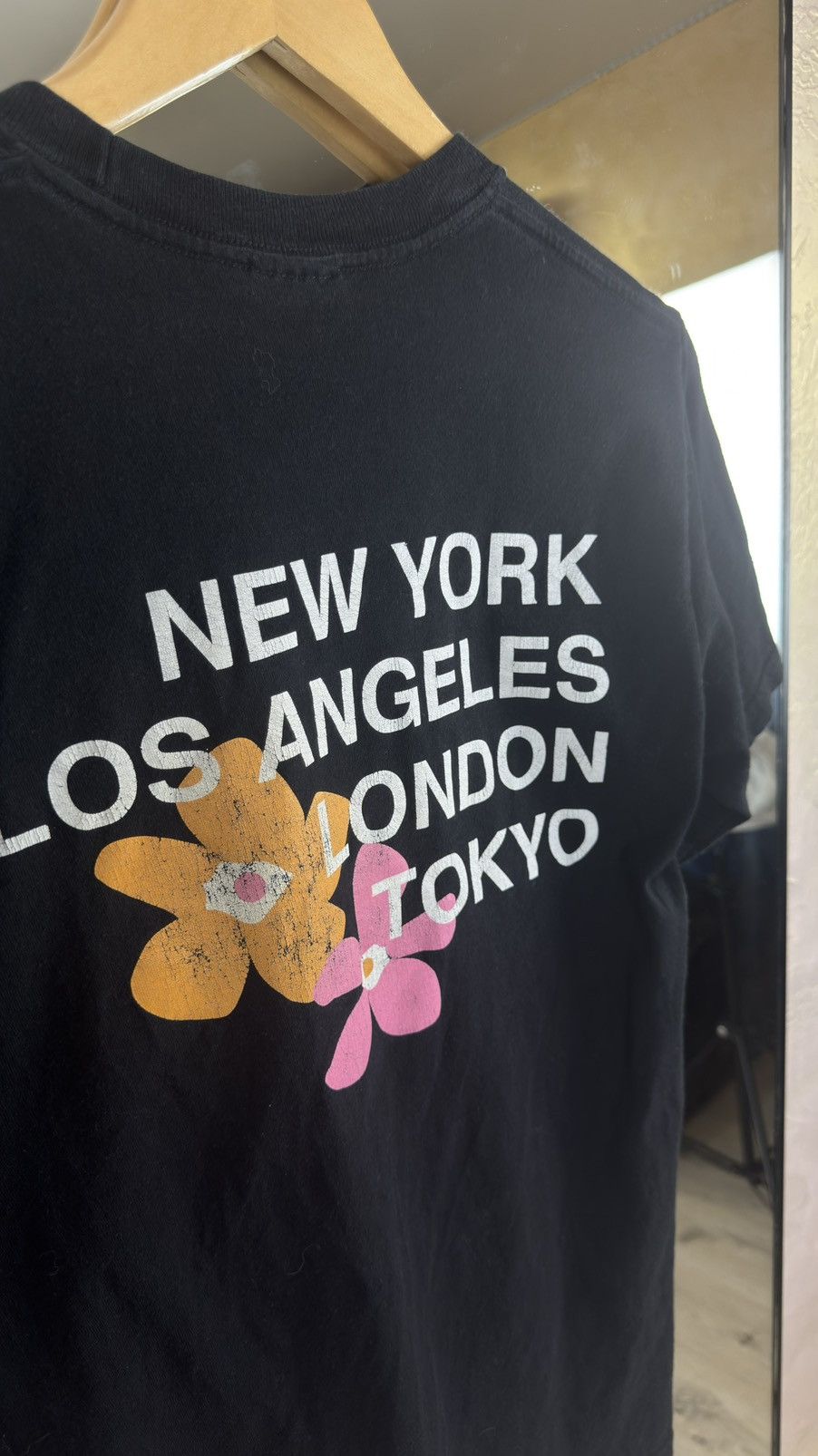 Stussy Stussy Floral World Tour Graphic Tee Black Size US S / EU 44-46 / 1 - 7 Thumbnail