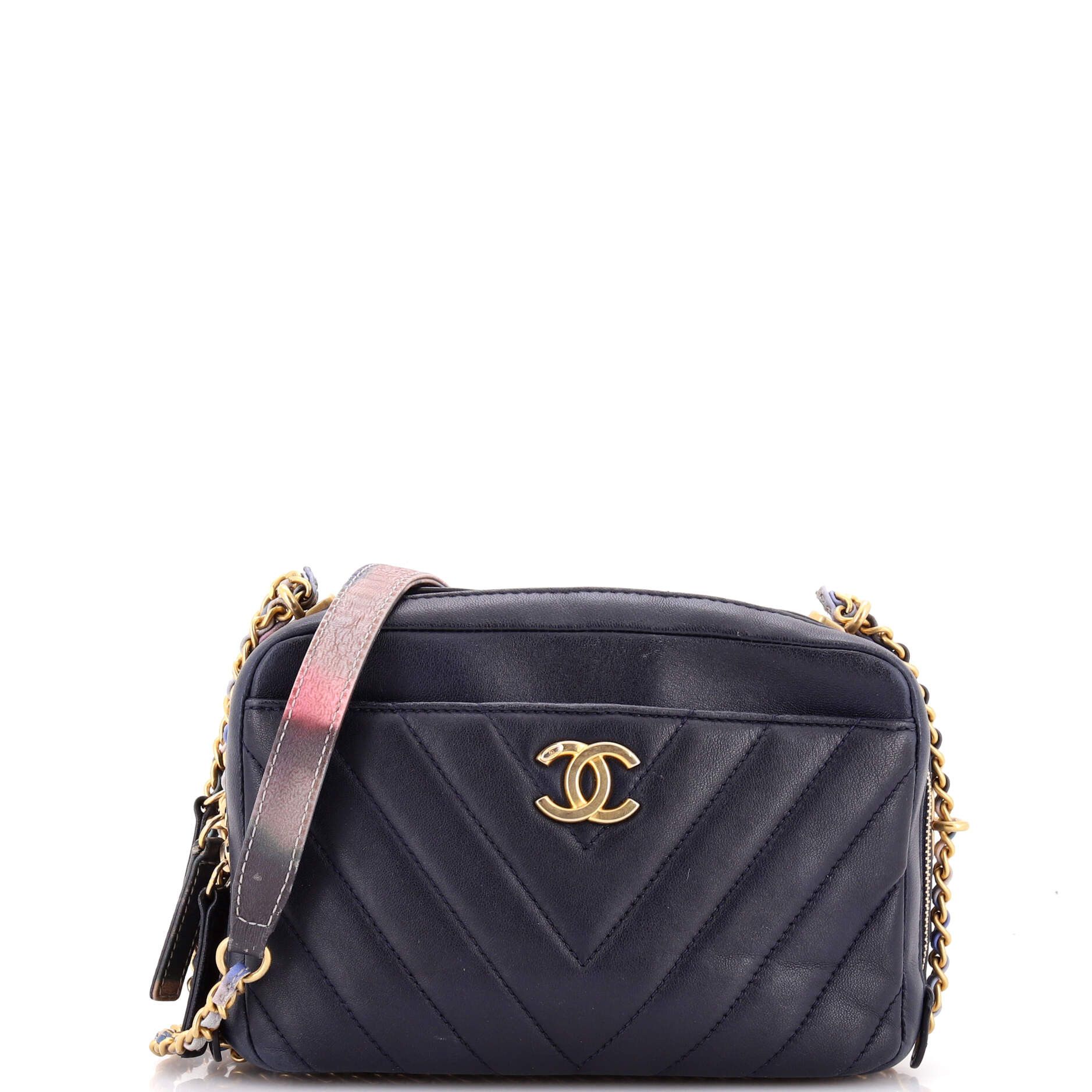 Chanel CC Front Pocket Chain Camera Bag Size ONE SIZE - 1 Thumbnail