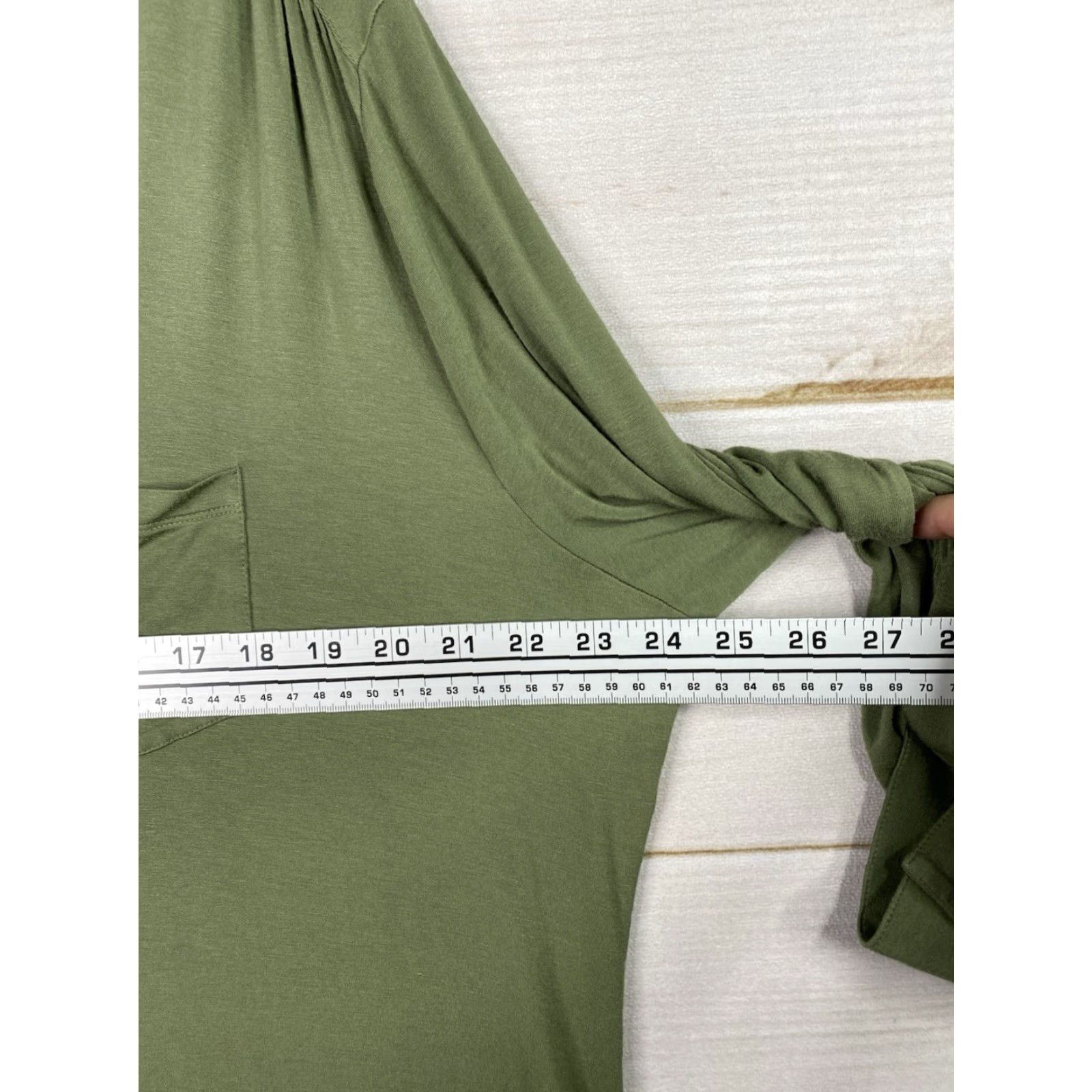 Soft Surroundings Soft Surroundings Tunic Blouse Women 2X Green Long Sleeve V-Neck Pockets Rolled Tab Sleeve Casual Open-Front Size XXL / US 16-18 / IT 52-54 - 6 Thumbnail