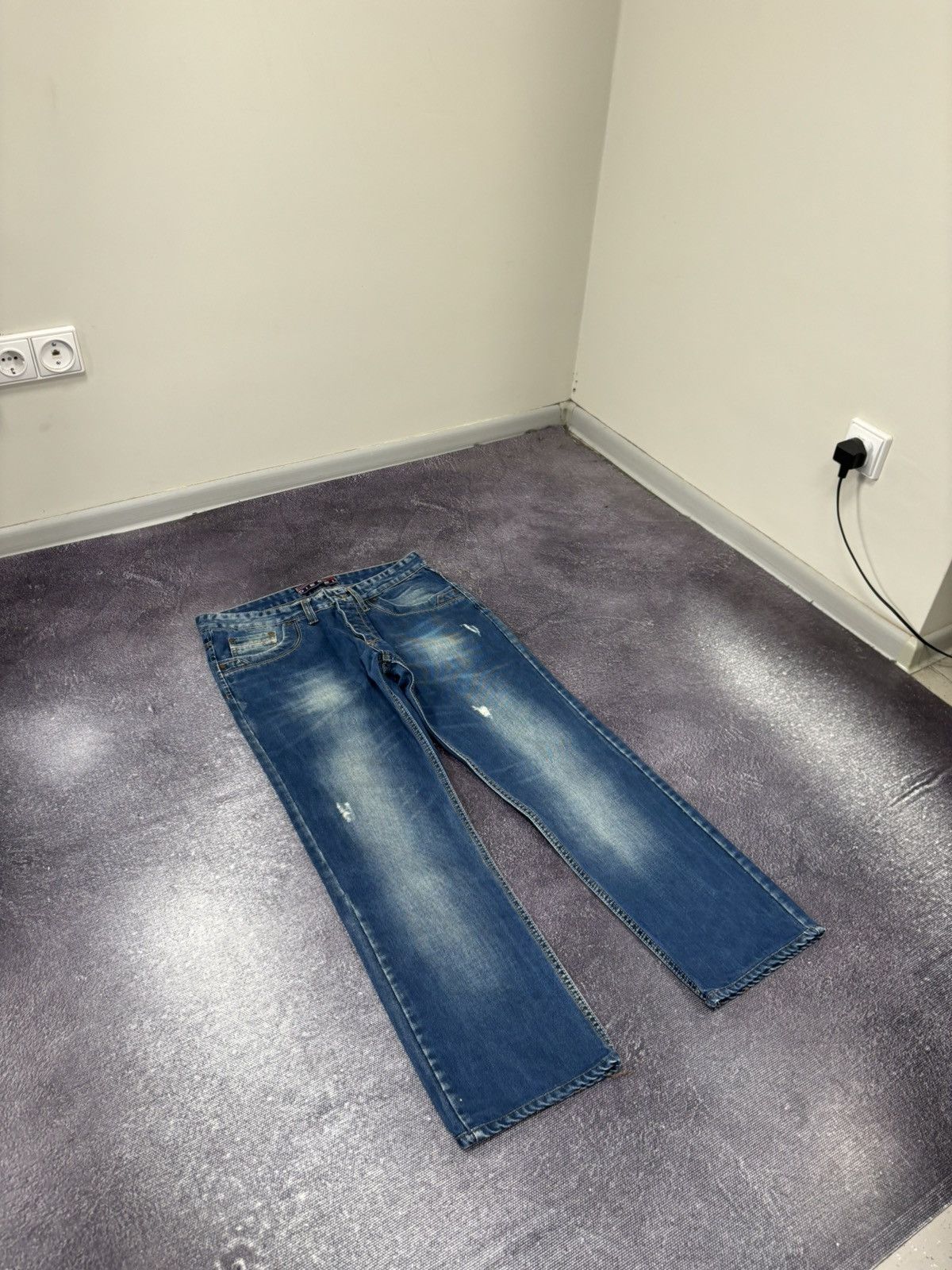 Diesel Vintage Diesel Y2K Faded Denim Hype Baggy Jeans Size US 34 / EU 50 - 9 Thumbnail