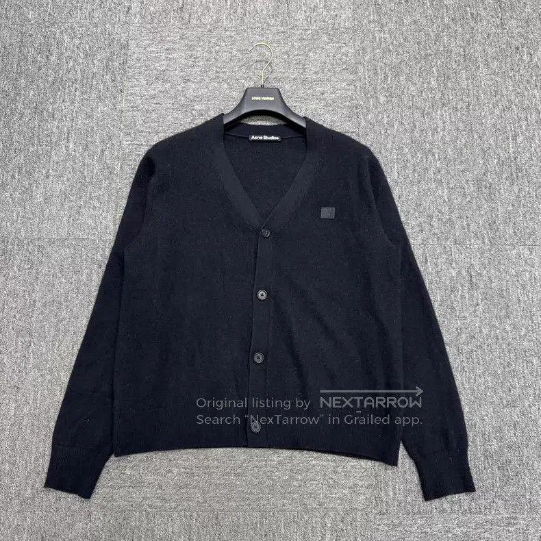 Acne Studios Acne Studios Loose V-neck buttoned sweater with decorative Size US XXS / EU 40 - 1 Thumbnail