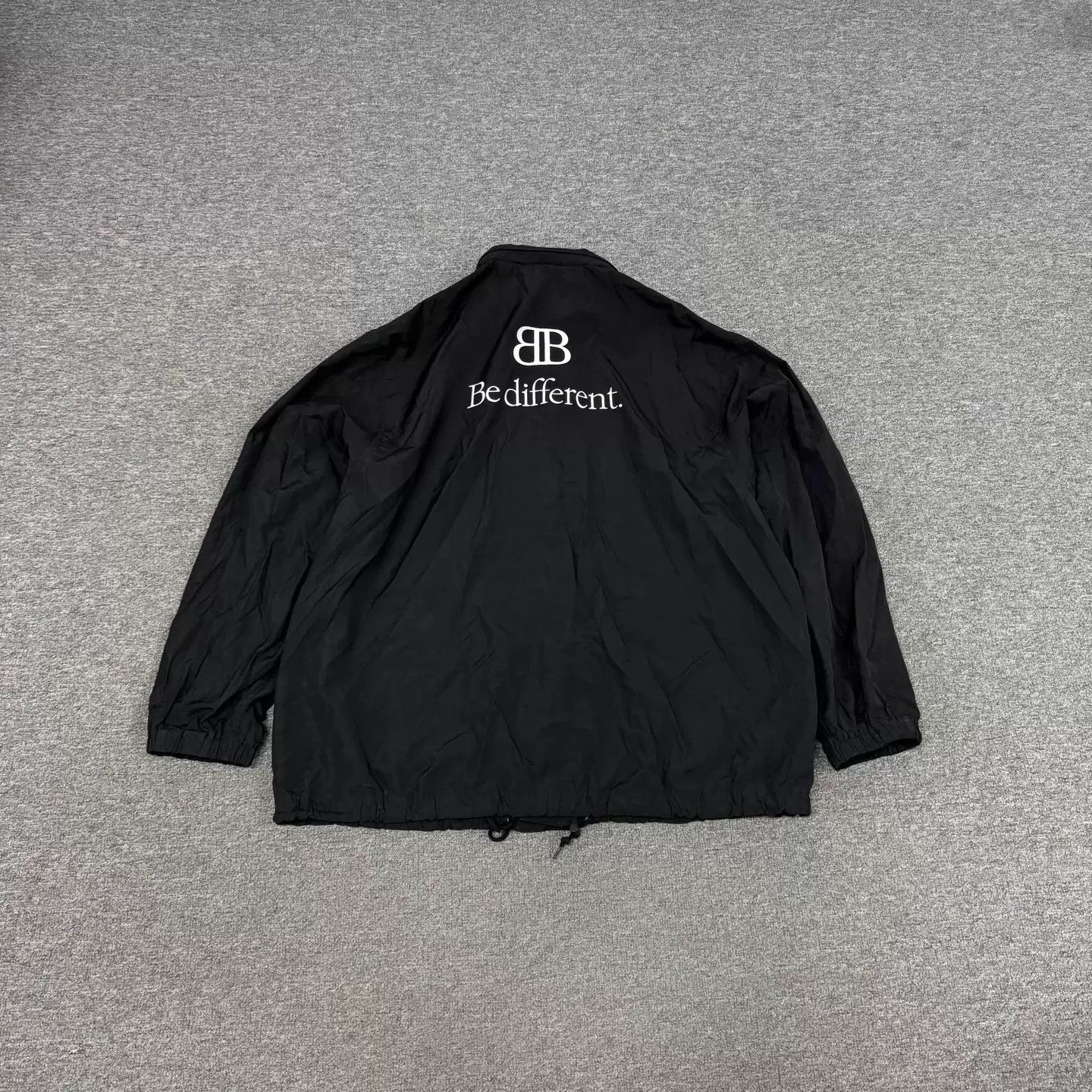 Balenciaga Balenciaga Be Different Black Coach XS Back Logo Size US XS / EU 42 / 0 - 1 Thumbnail