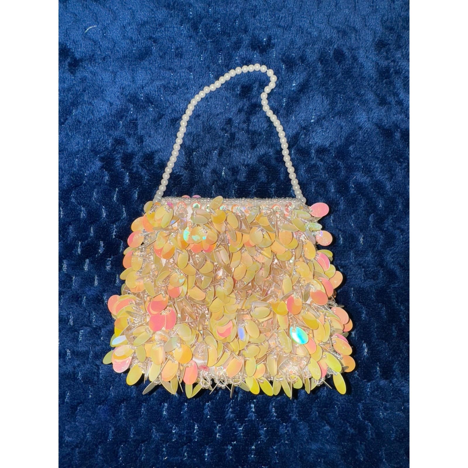 Vintage Vintage Clutch Purse / Peach Sequins / Beaded Zip Closure Size ONE SIZE - 5 Thumbnail