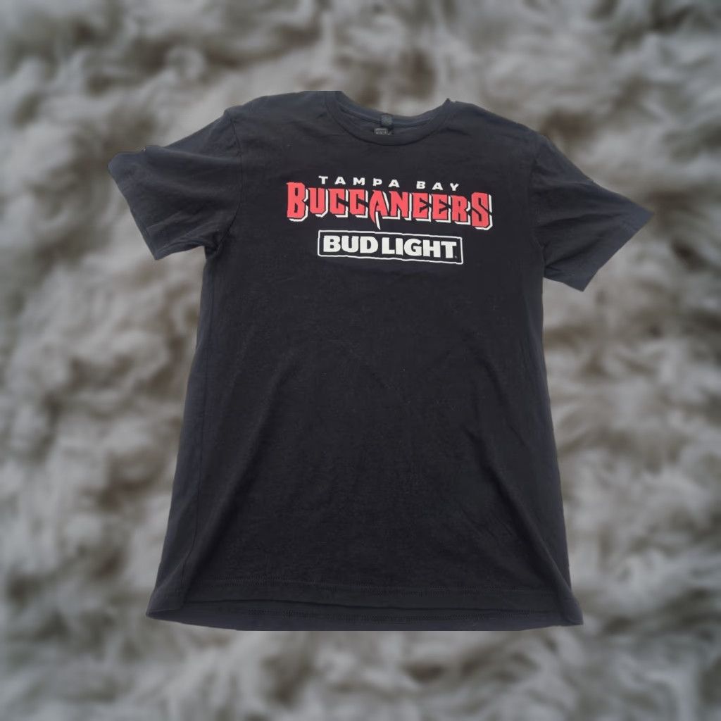 Gildan Tampa Bay Buccaneers Bud Light Logo T Shirt Men's M Black Short Sleeve NFL Size US M / EU 48-50 / 2 - 1 Thumbnail