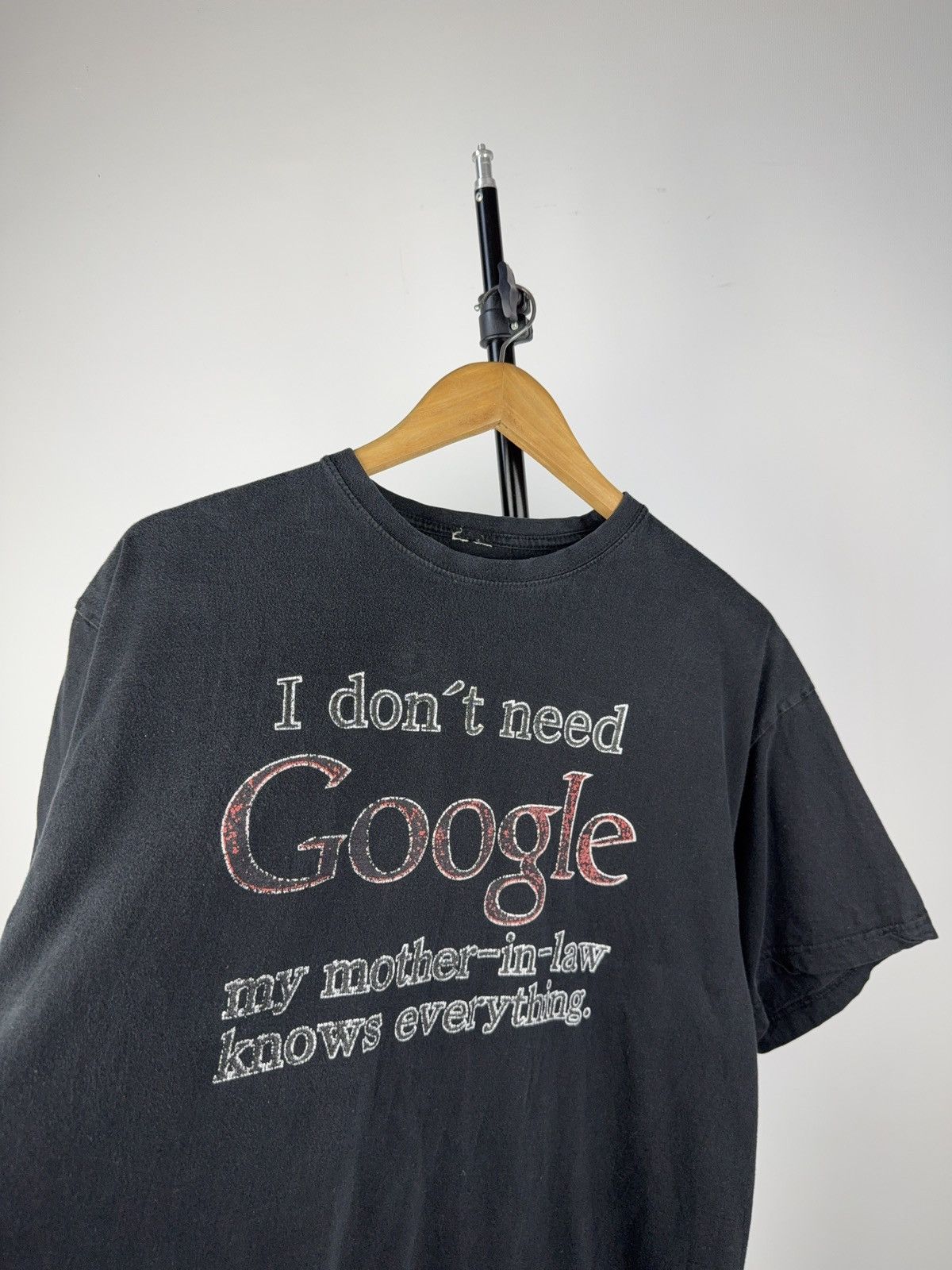 Vintage 00s I don’t need Google my mother-in-law knows Humor T-shirt Size US L / EU 52-54 / 3 - 3 Thumbnail