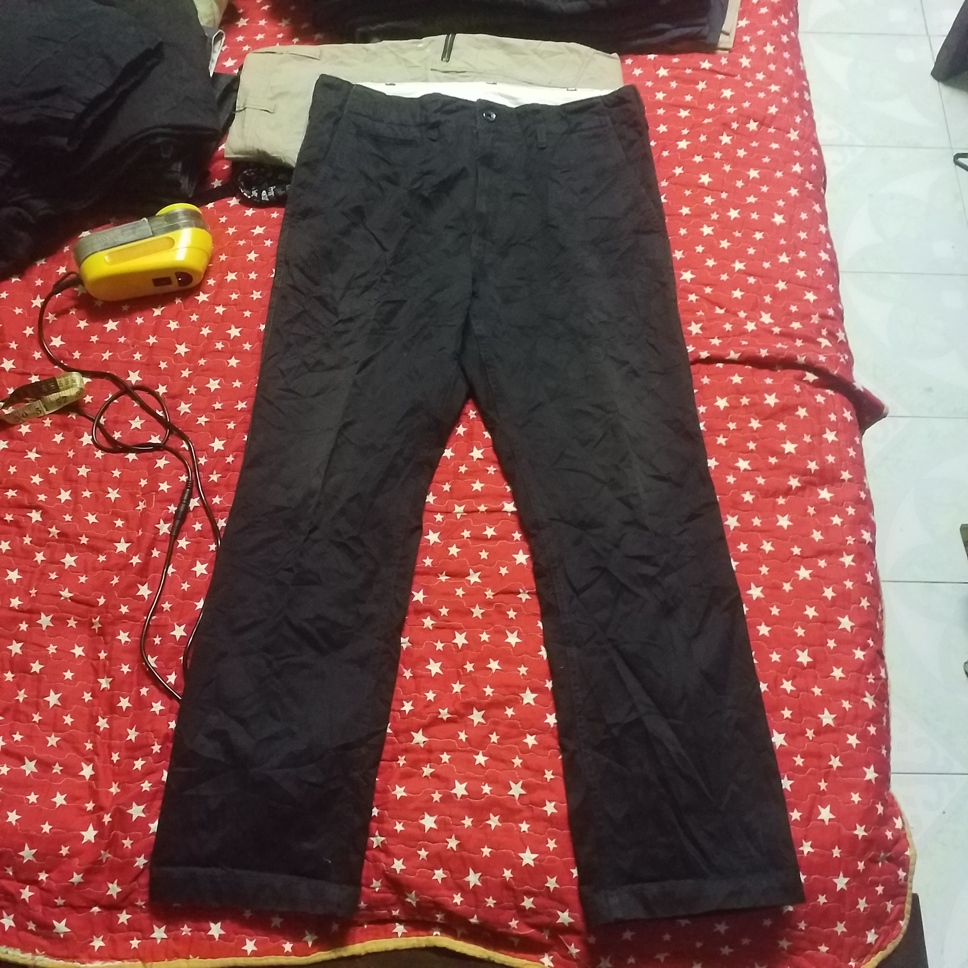 Uniqlo Uniqlo chino thick material Size US 34 / EU 50 - 1 Thumbnail