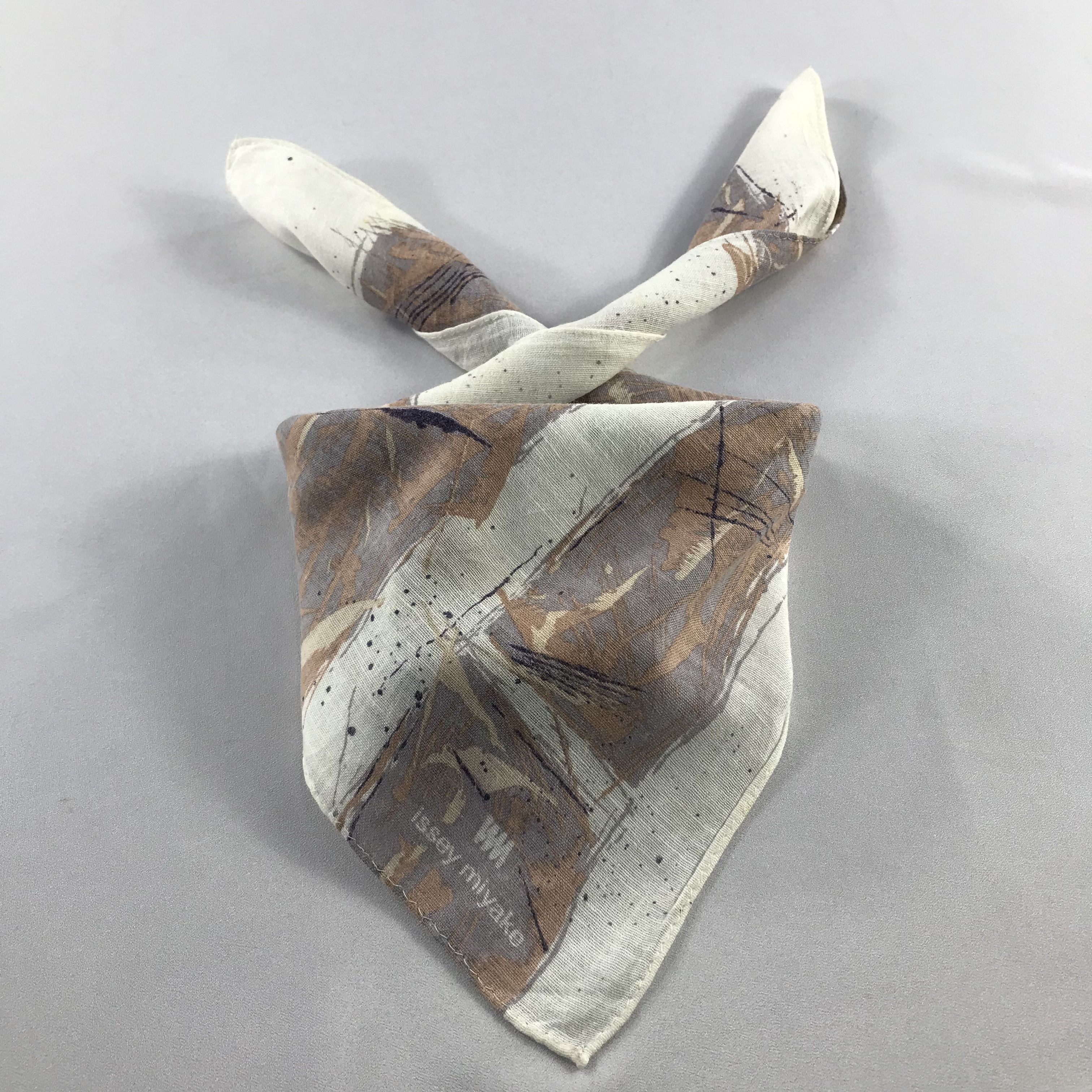 Issey Miyake Issey Miyake Handkerchief / Bandana / Neckerchief C568 Size ONE SIZE - 2 Thumbnail