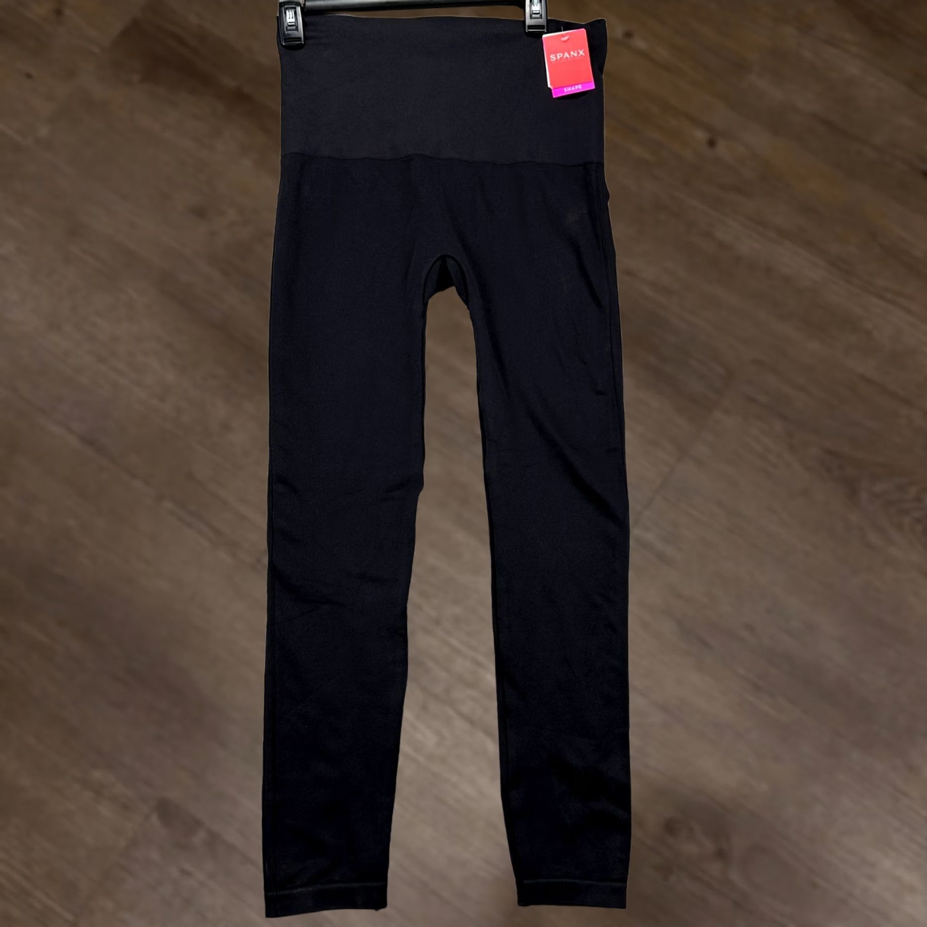 Spanx Spanx Leggings Womens 2X Black Nylon Pants Yoga Workout Stretch NEW Size 40" / US 18 - 1 Thumbnail