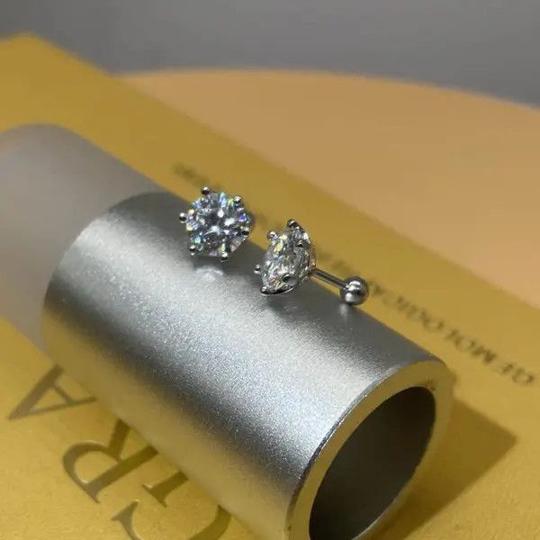 Jewelry Screw Stud Earrings Size ONE SIZE - 2 Thumbnail