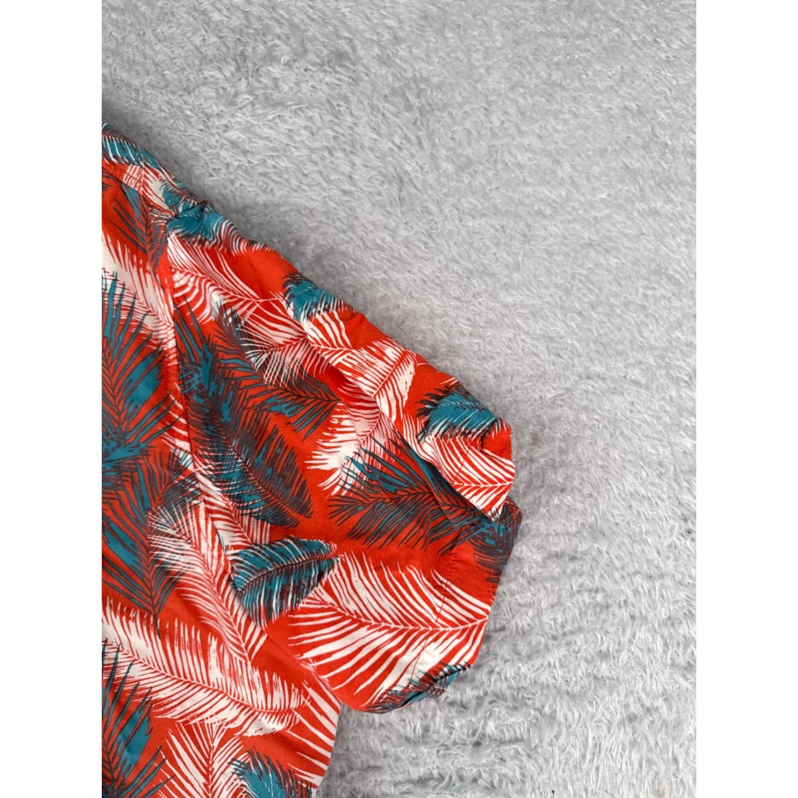 Vintage VINTAGE Goodfellow & Co Shirt Mens 2XL XXL Red Blue Floral Hawaiian Slim Fit 100% Rayon Size US XXL / EU 58 / 5 - 2 Thumbnail