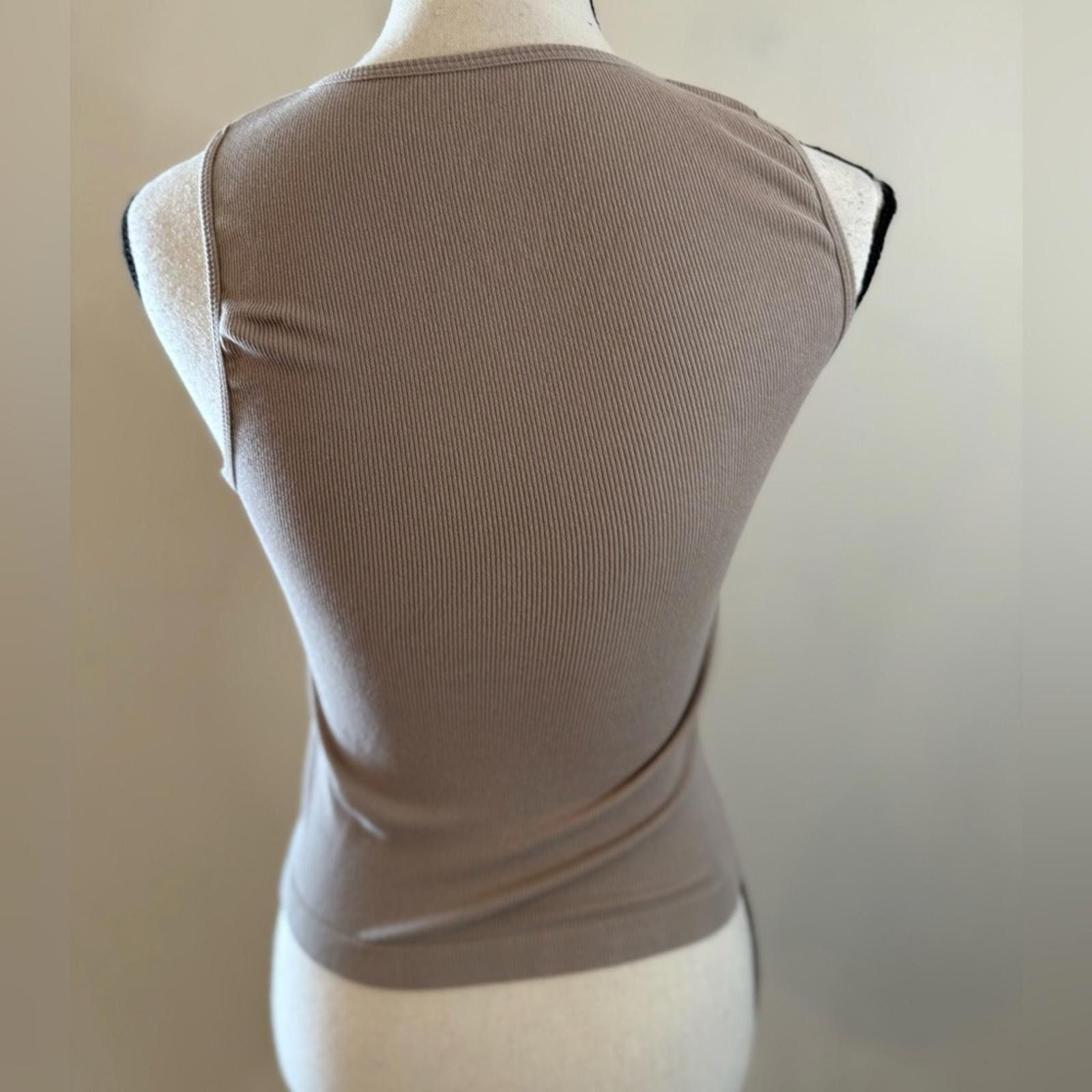 Other Intimately Free People tan layering 3 tank tops SZ M/L Size M / US 6-8 / IT 42-44 - 4 Thumbnail