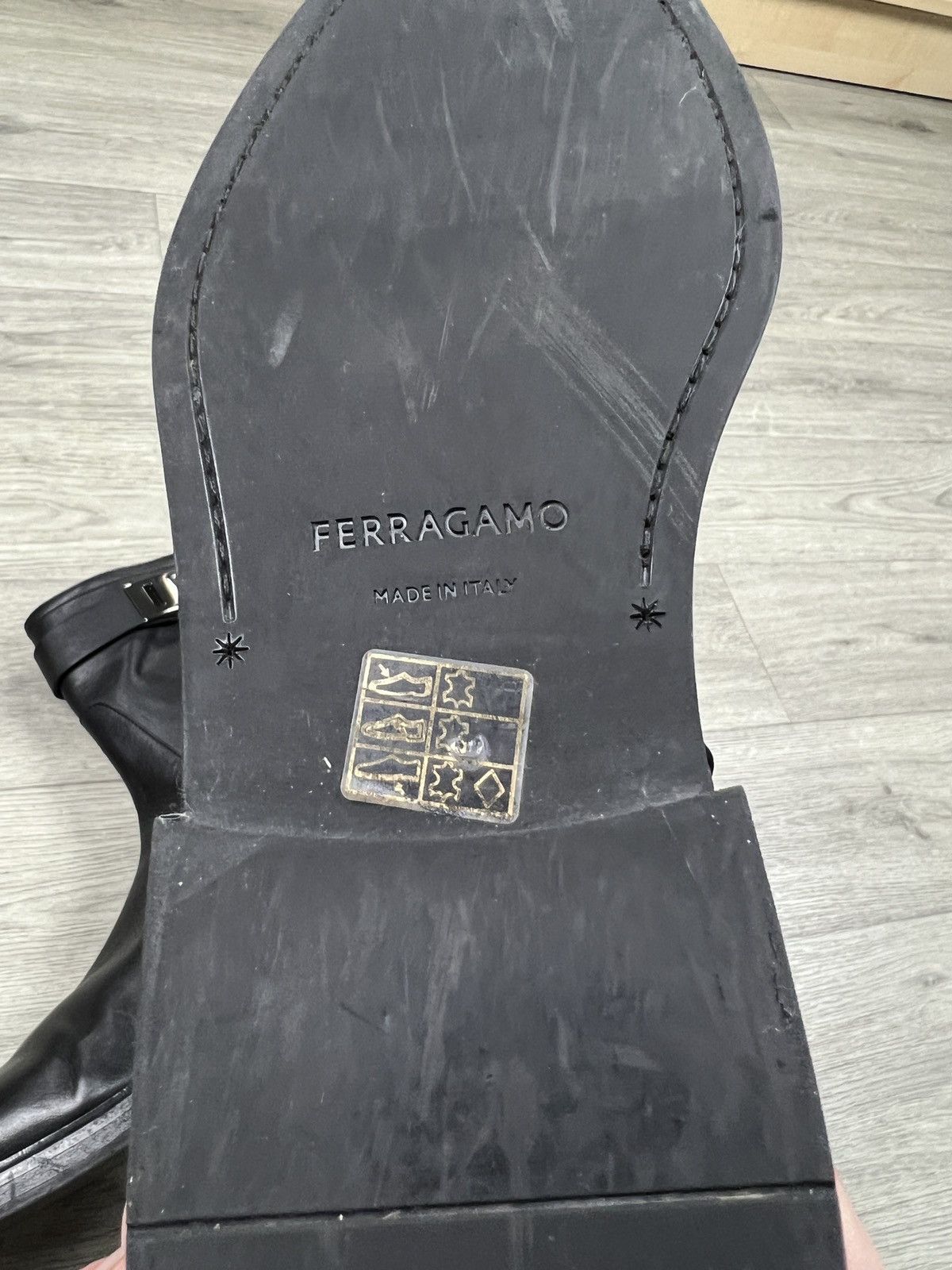 Salvatore Ferragamo Ferragamo Women’s Gancini Buckle Leather Ankle Boots 8,5 Size US 11 / IT 41 - 16 Thumbnail
