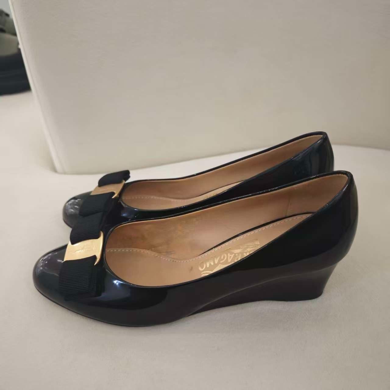 Salvatore Ferragamo Ferragamo Classic Bow High Heels Size US 8 / IT 38 - 1 Thumbnail
