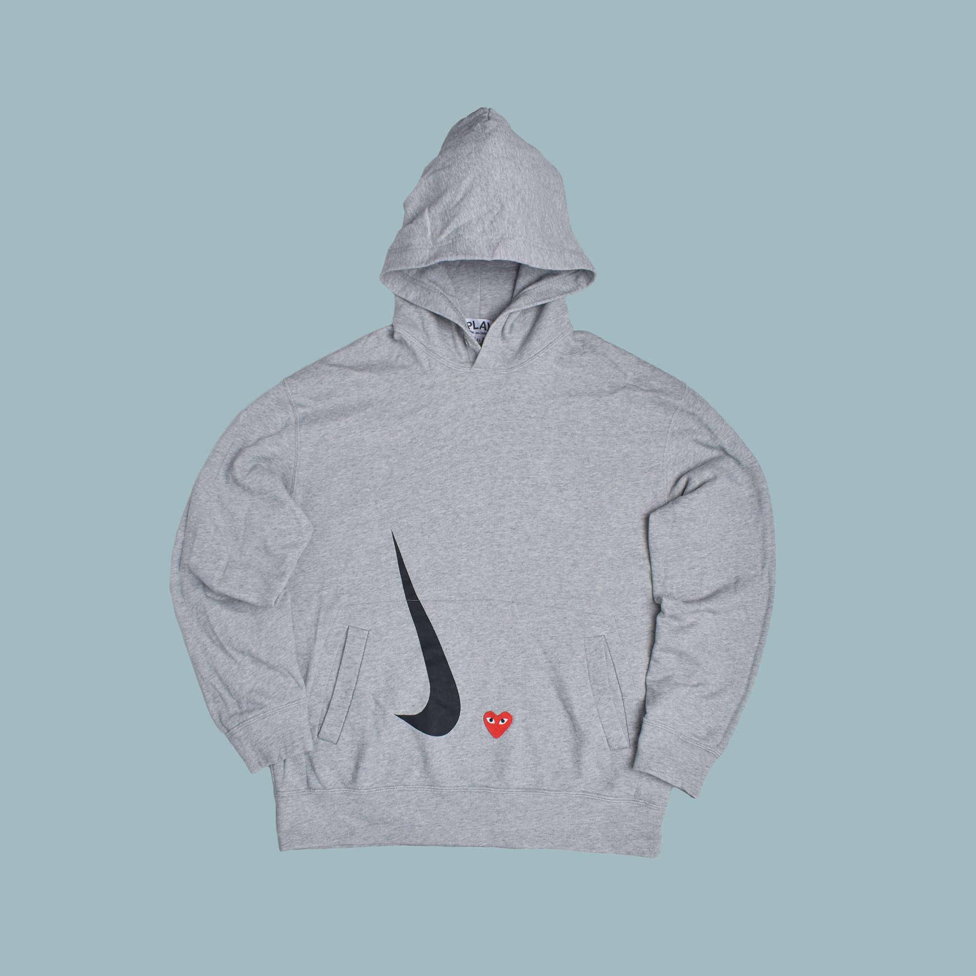 Comme des Garcons × Nike COMME des GARÇONS PLAY x NIKE GRAY HOODIE XL Size US XL / EU 56 / 4 - 1 Thumbnail