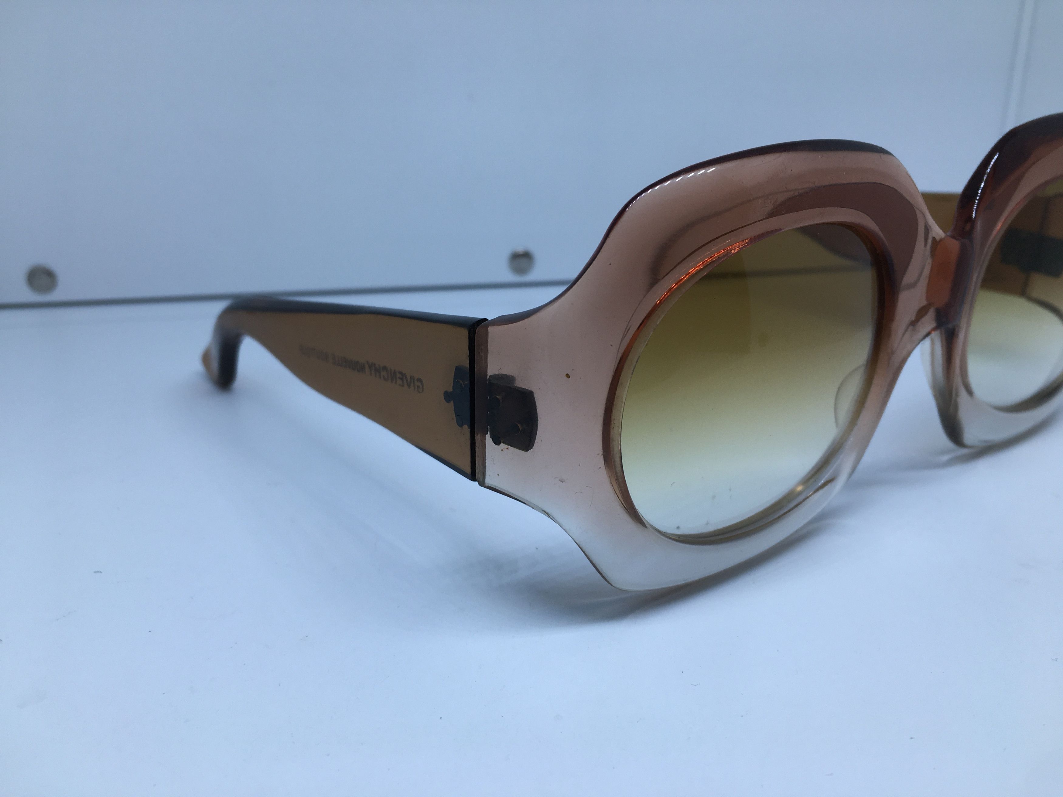 Givenchy GIVENCHY NOUVELLE BOUTIQUE HAUTE COUTURE LUNETTES DE SOLEIL Size ONE SIZE - 2 Thumbnail