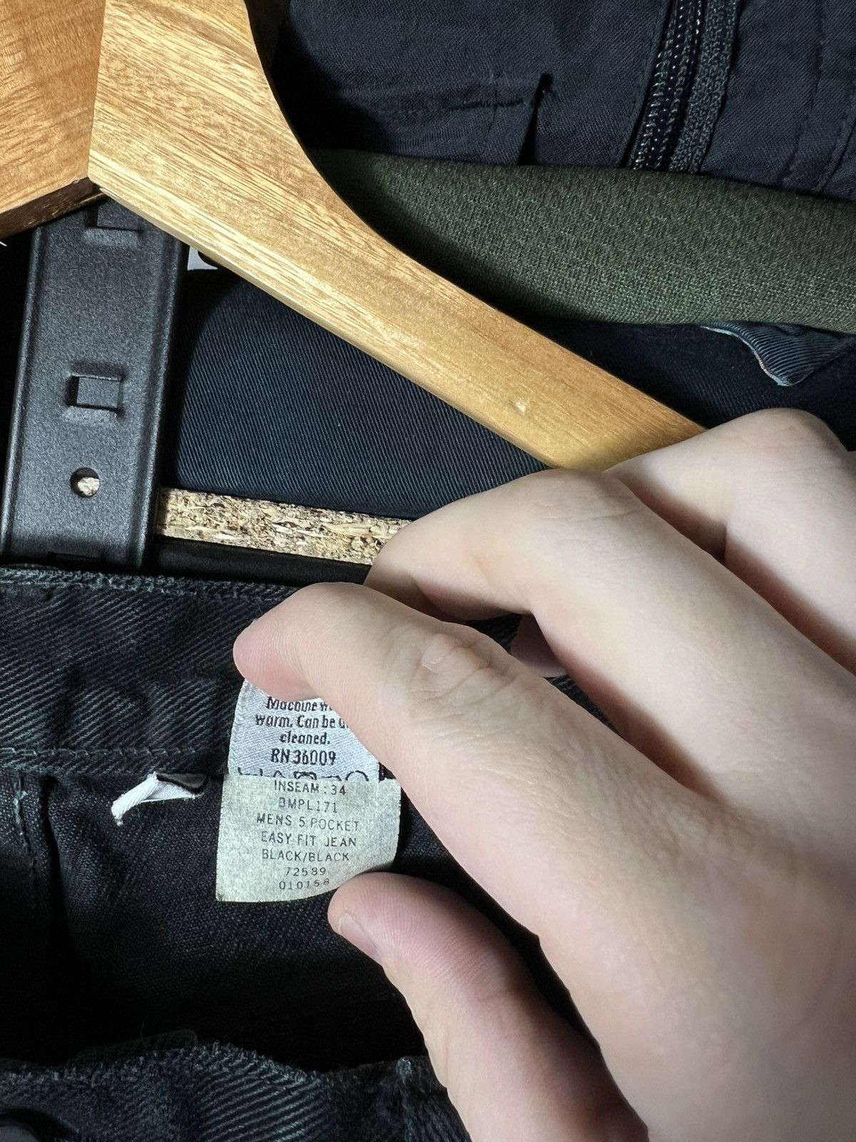 Calvin Klein Calvin Klein Jeans Men’s Vintage Black Denim Pants Easy Fit Size US 32 / EU 48 - 15 Thumbnail