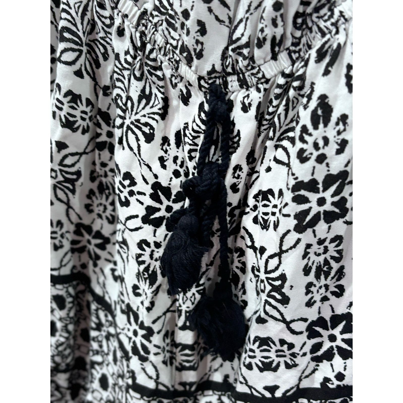 Macys BEBOP Black & White Printed Off-The-Shoulder Romper SZ S Size 28" / US 6 / IT 42 - 3 Thumbnail