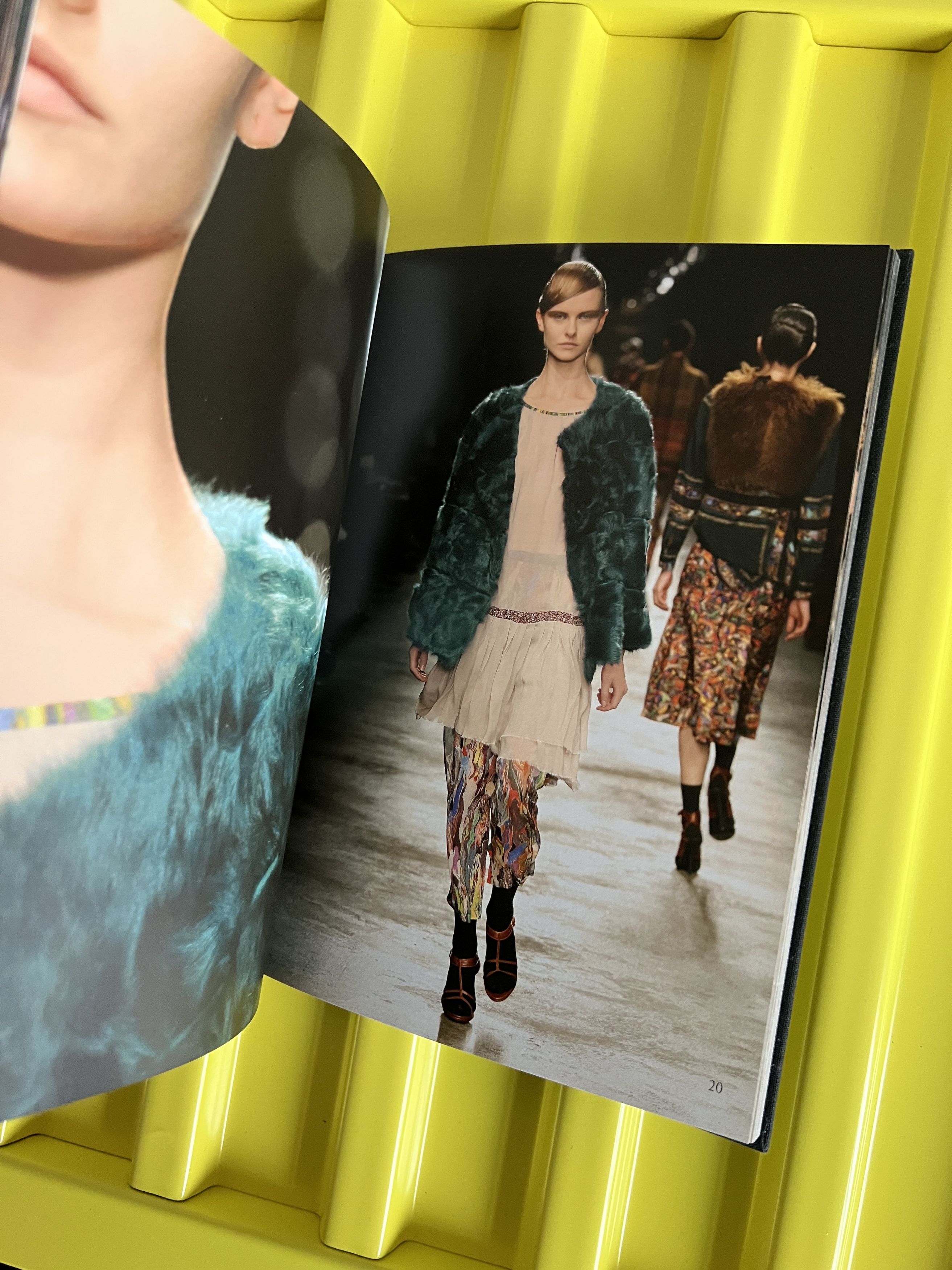 Dries Van Noten Dries Van Noten Lookbook FW/08-09 Size ONE SIZE - 7 Thumbnail
