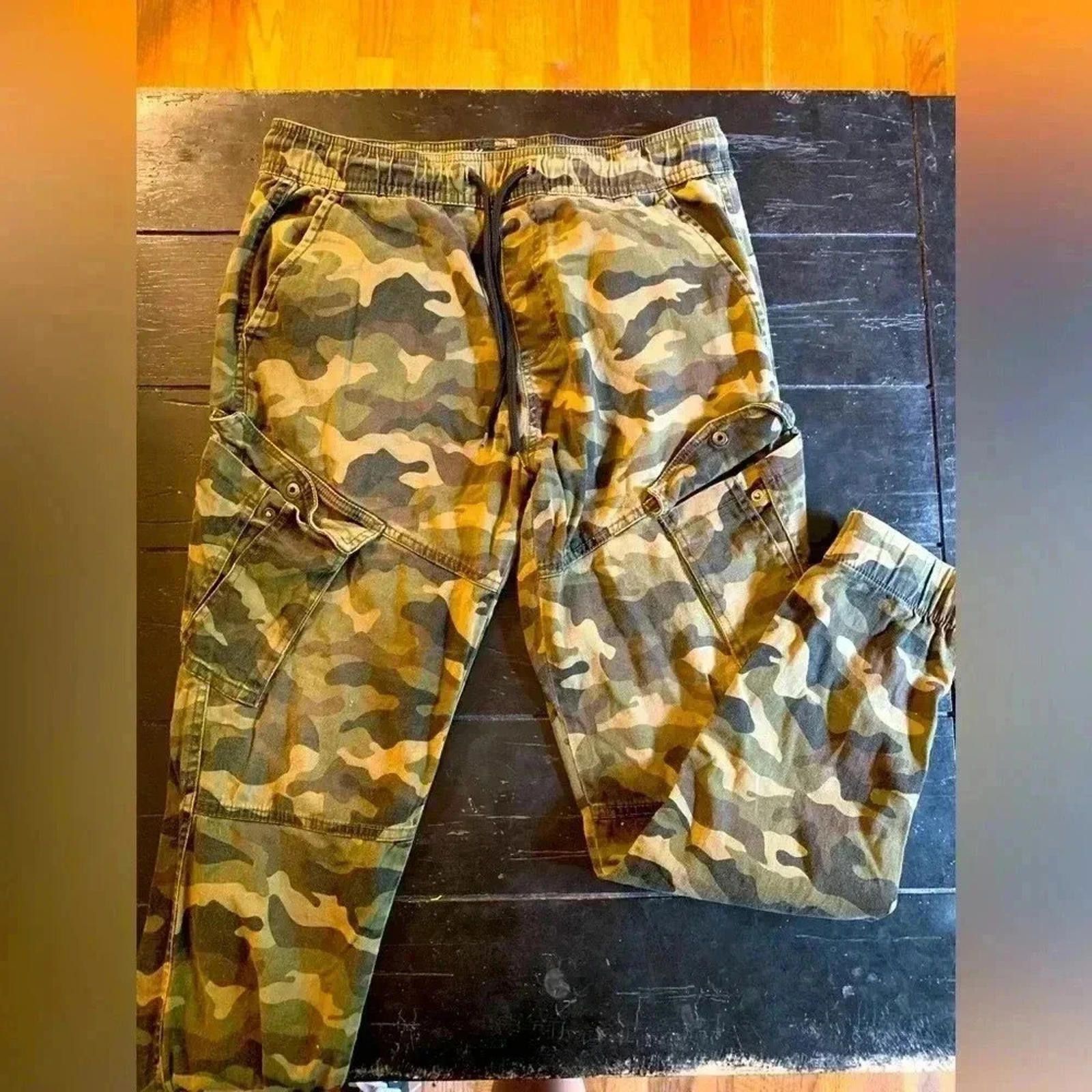 Designer Camo cargo pants Size 28" / US 6 / IT 42 - 1 Thumbnail