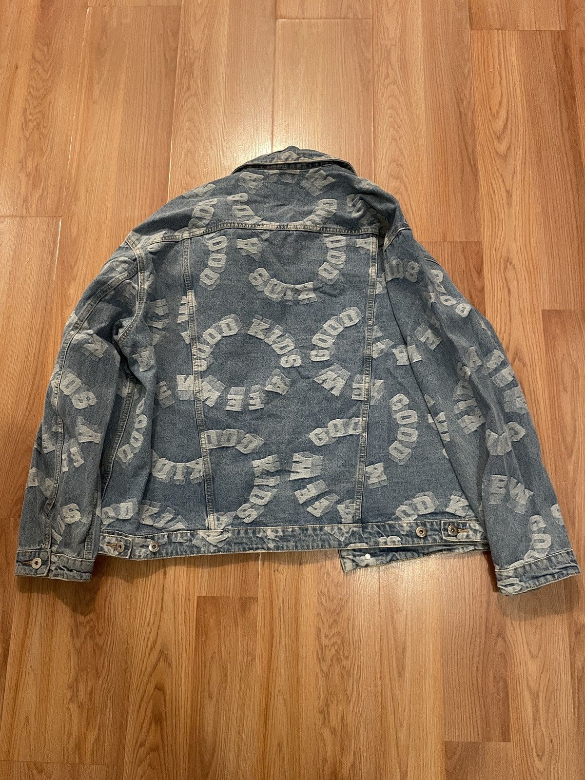 Vintage A Few Good Kids all over denim jacket Size US XL / EU 56 / 4 - 10 Thumbnail