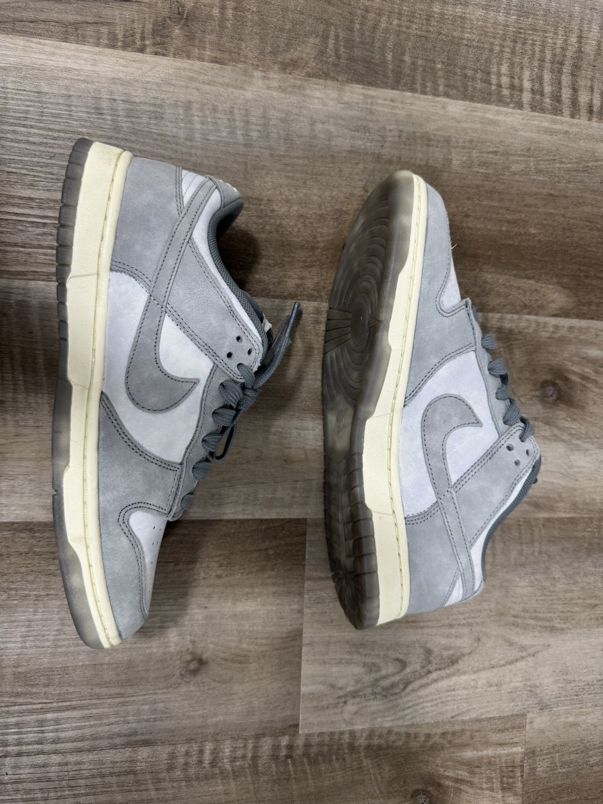 Nike Nike grey dunks with suede leather Size US 7.5 / EU 40-41 - 6 Thumbnail