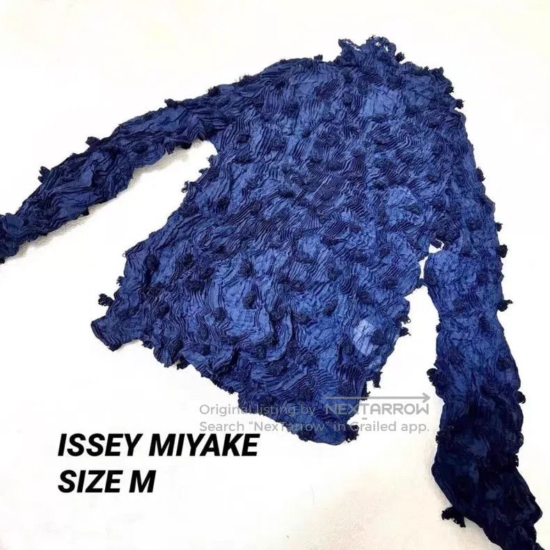 Issey Miyake Issey Miyake Ruffle Blue Pom Pom Turtleneck Long Sleeve Size M / US 6-8 / IT 42-44 - 1 Thumbnail