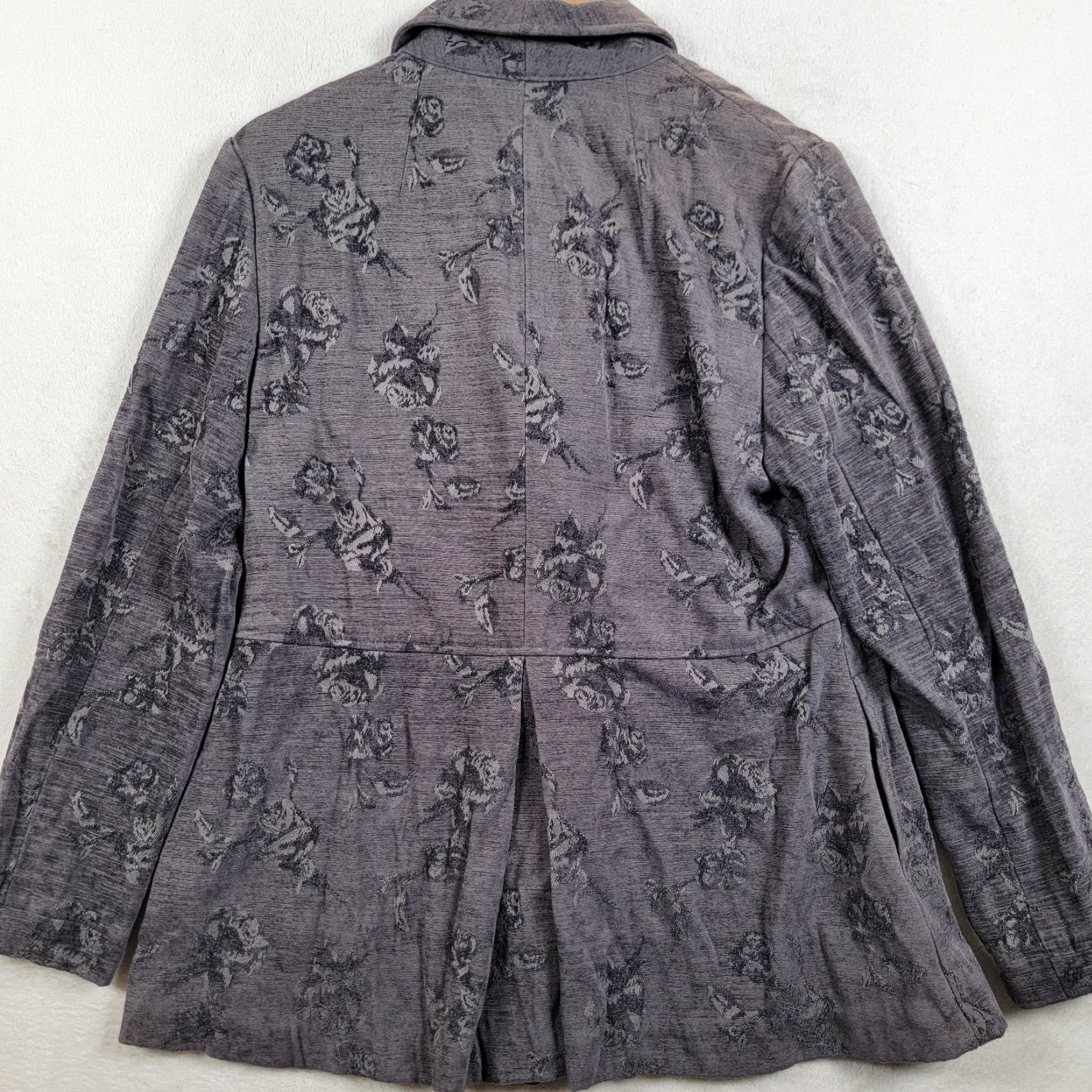 J. Jill J. Jill Blazer Jacket Women's M Gray Velvety Tapestry Floral Roses Button Closure Lapel Boho Modern Casual Pockets 3 Buttons Size M / US 6-8 / IT 42-44 - 2 Thumbnail