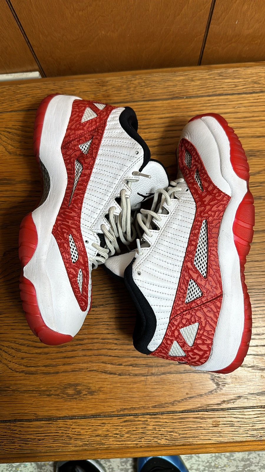 Jordan Brand Jordan 11 ie low “gym red” Size US 8.5 / EU 41-42 - 4 Thumbnail