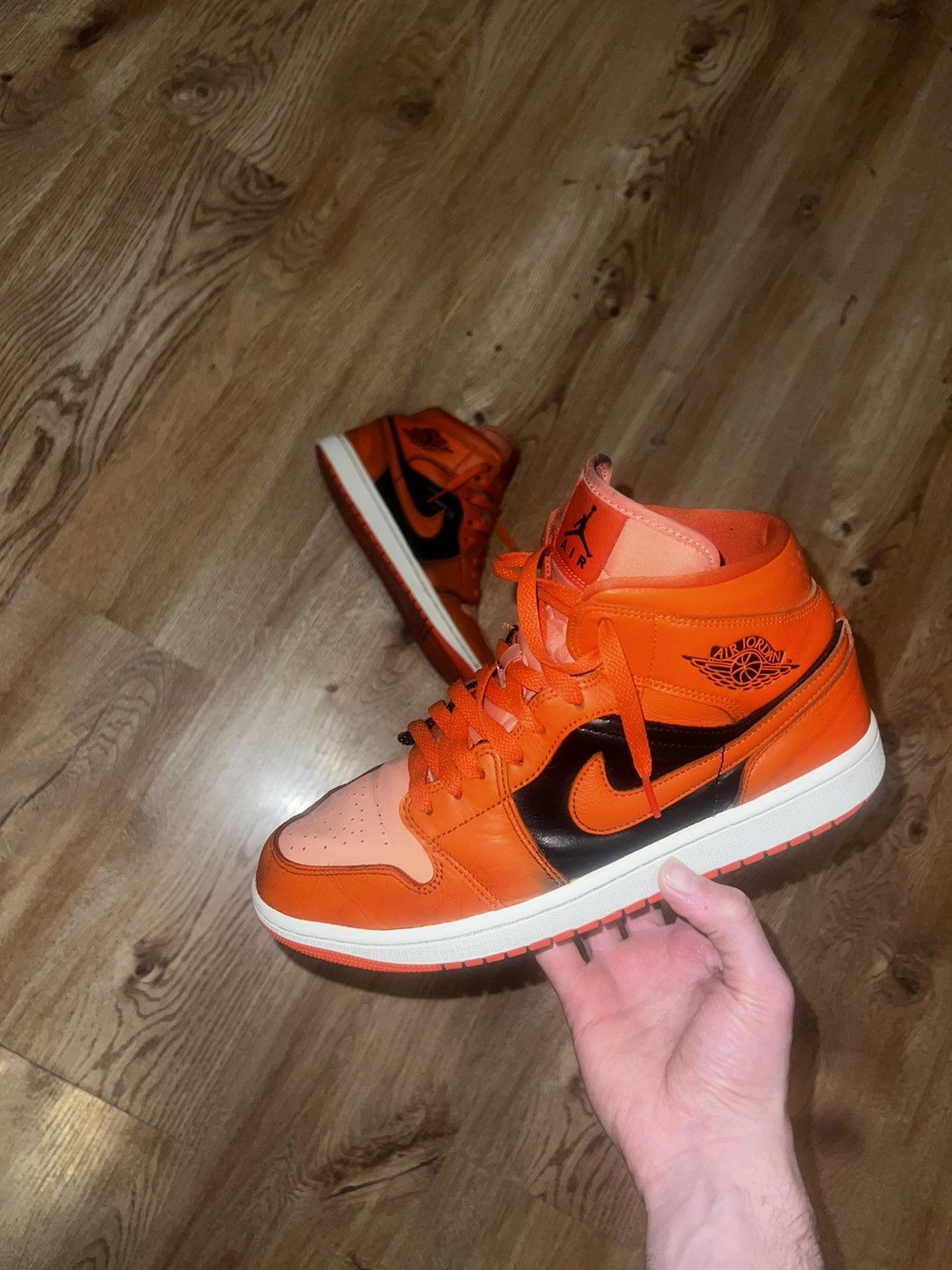 Jordan Brand Jordan 1 Retro High OG Shattered Backboard 3.0 Size 9.5 Size US 9.5 / EU 42-43 - 1 Thumbnail