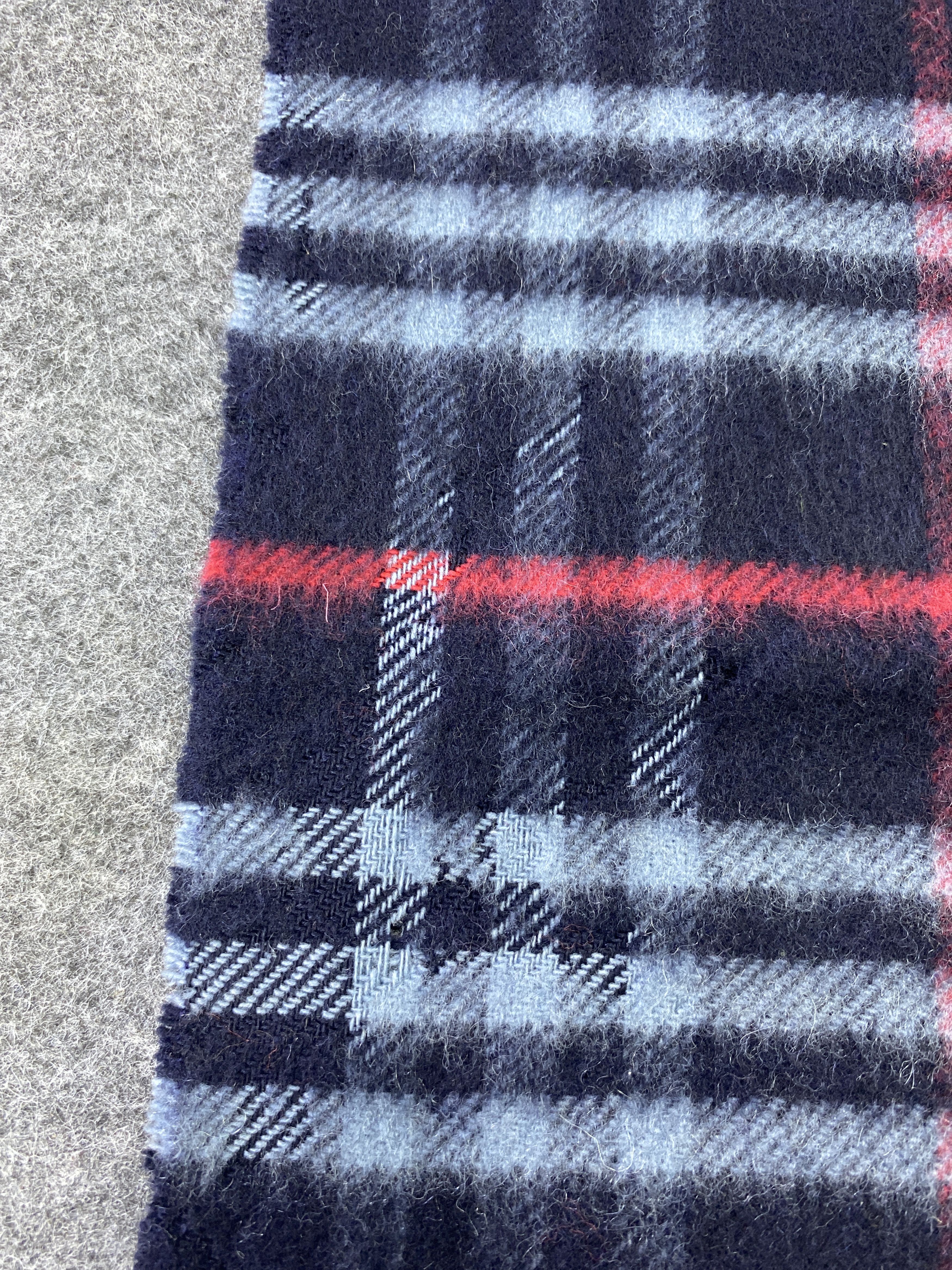 Burberry VINTAGE BURBERRY Scarf / Muffler / Neckwear -T659 Size ONE SIZE - 5 Thumbnail