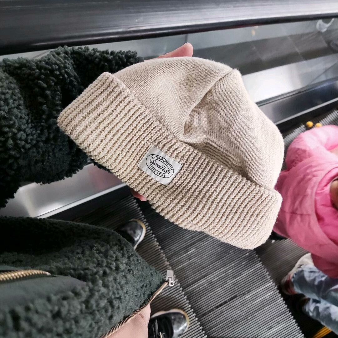Snow Peak Unique Snowpeak Knit Hat for All Size ONE SIZE - 1 Thumbnail