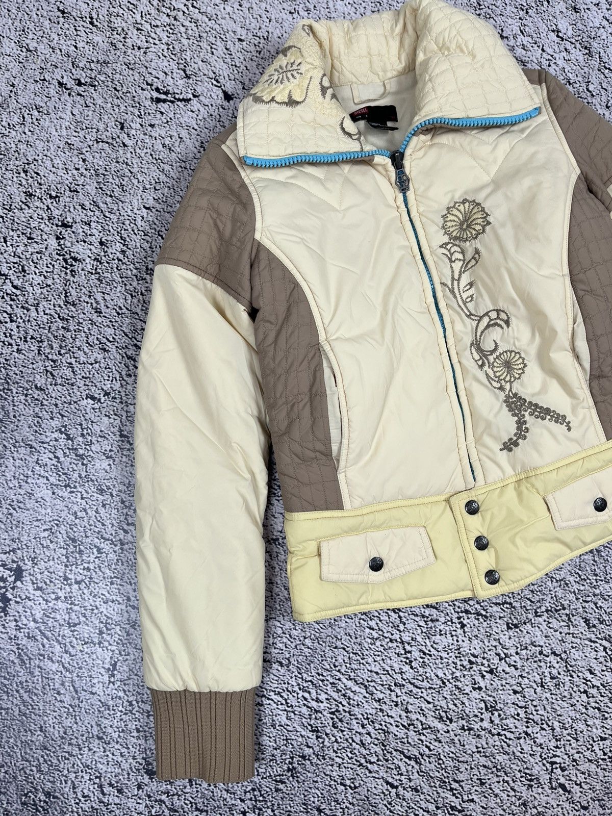 Diesel Diesel Y2K Quilted Puffer Jacket Floral Embroidery Nylon Size S / US 4 / IT 40 - 2 Thumbnail