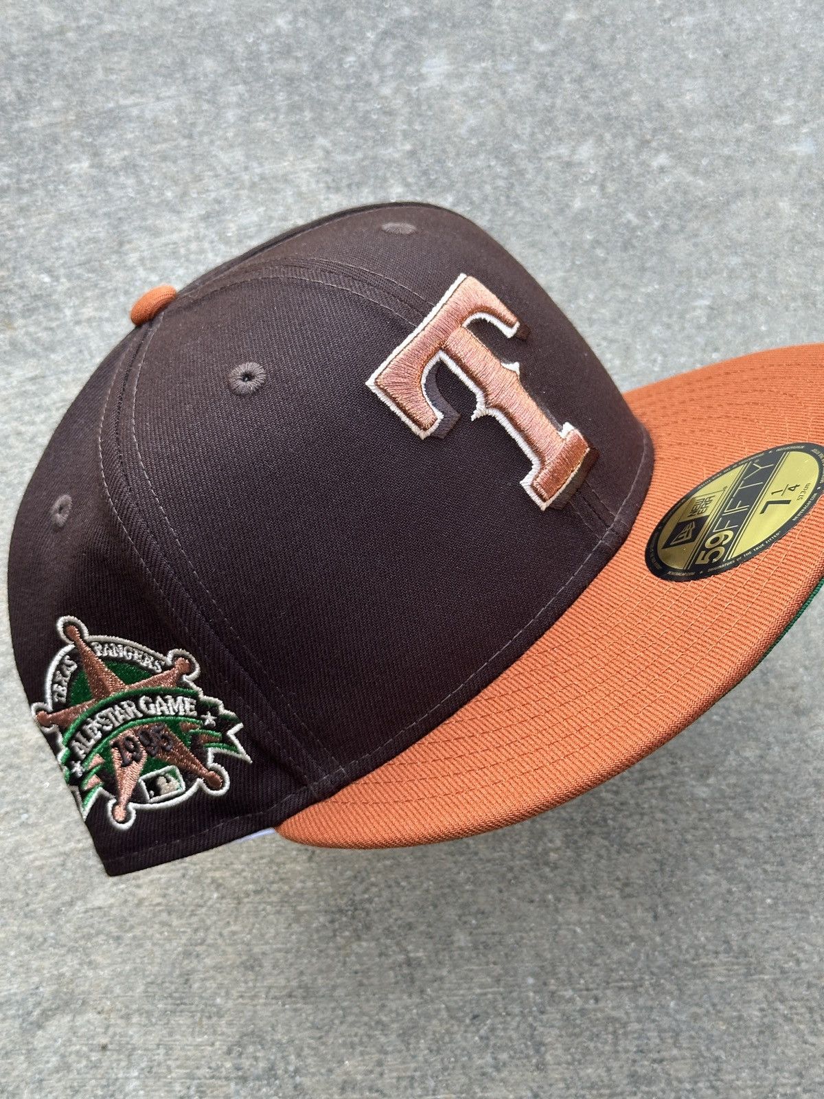 MLB × New Era Texas Rangers Two Tone Fitted Hat 7 1/4 Size ONE SIZE - 1 Thumbnail