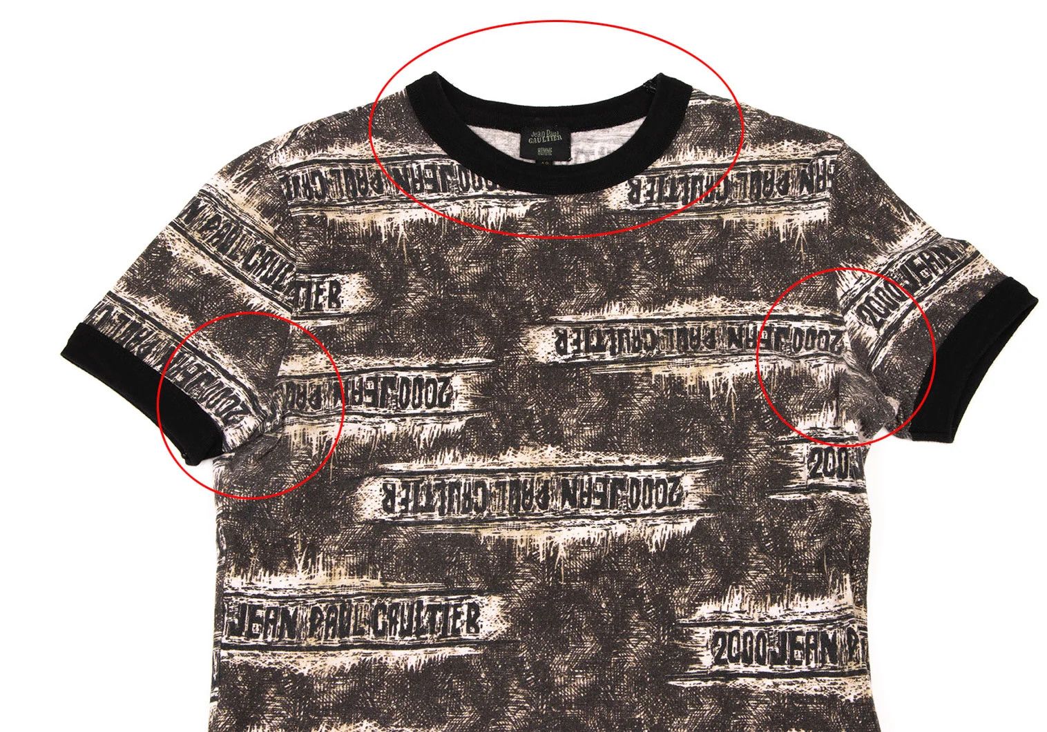 2000 Logo Print T-Shirt in Black, Size 48
