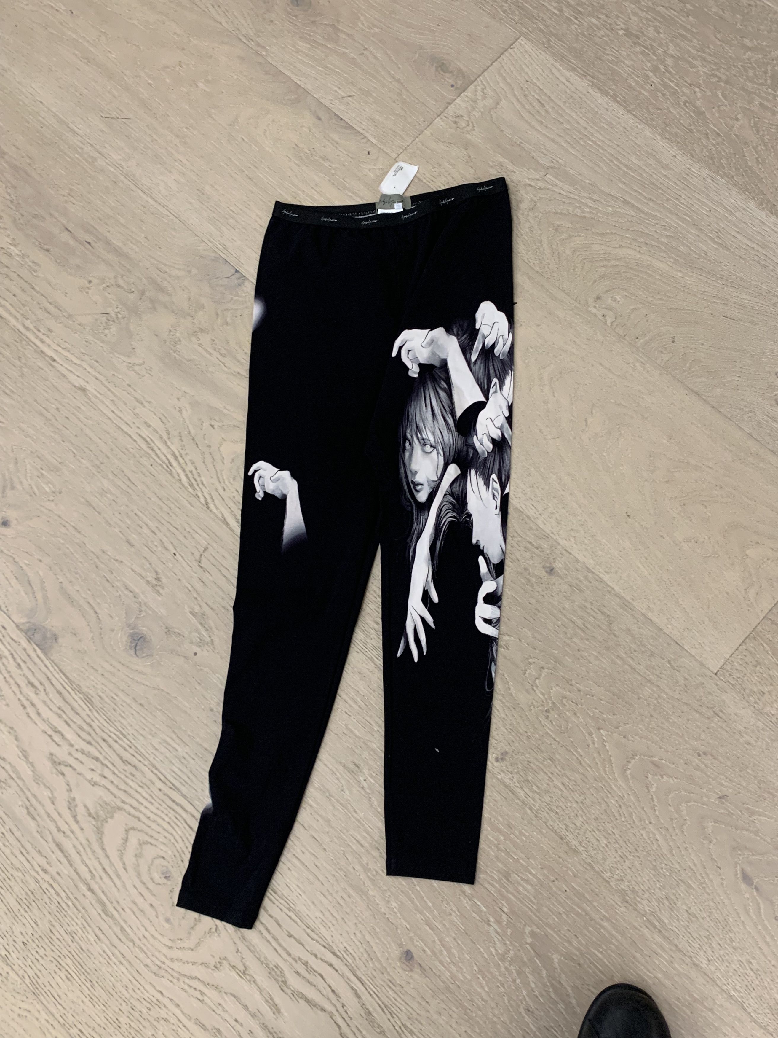 Yohji Yamamoto $580 NWT Yohji Yamamoto Black Printed Leggings wataboku Size 26" / US 2 / IT 38 - 6 Thumbnail