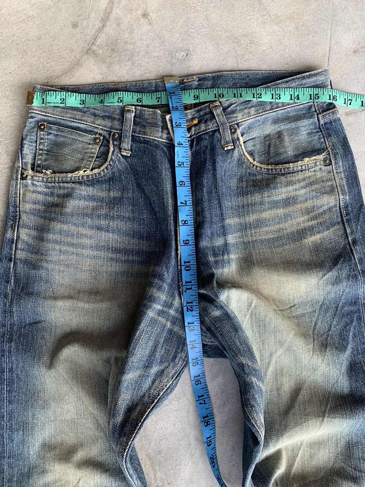 Le Grande Bleu (L.G.B.) Distressed Edwin 505z selvedge denim. Size US 32 / EU 48 - 9 Thumbnail