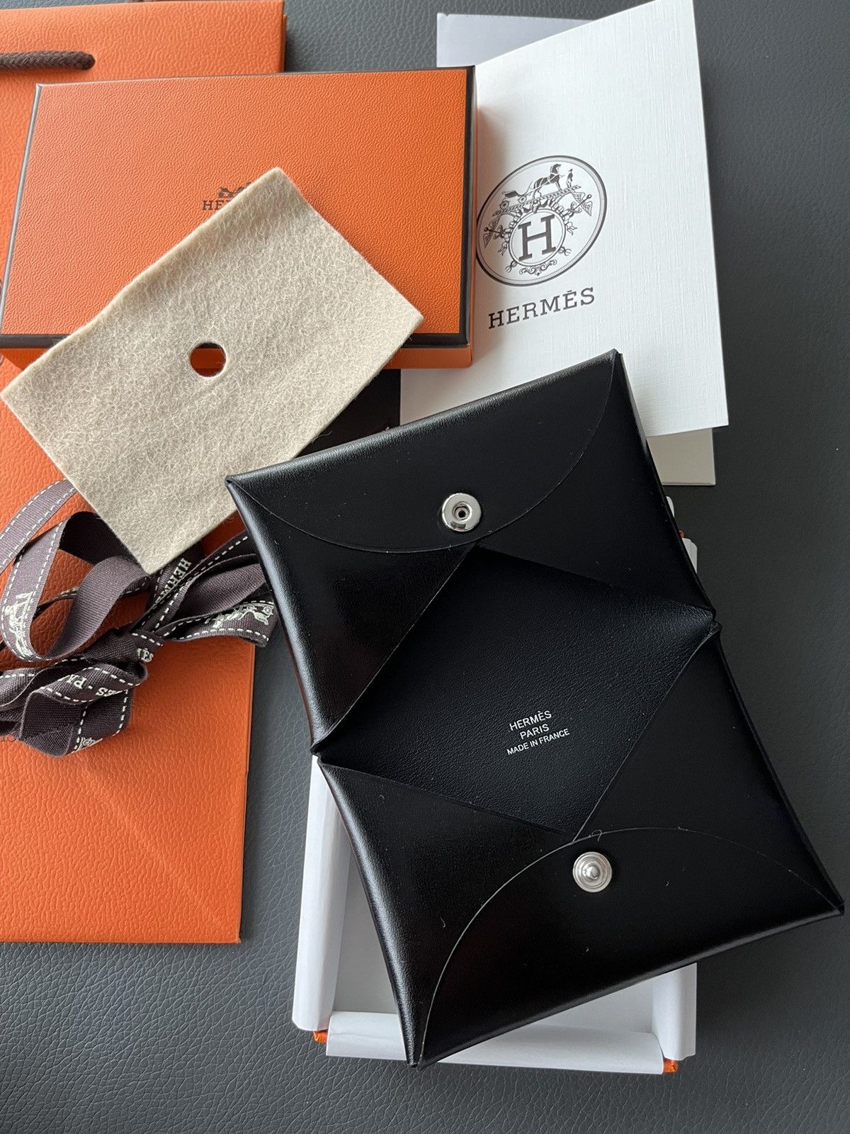 Hermes Extremely Rare Hermes Calvi Wallet Box Leather Size ONE SIZE - 1 Thumbnail
