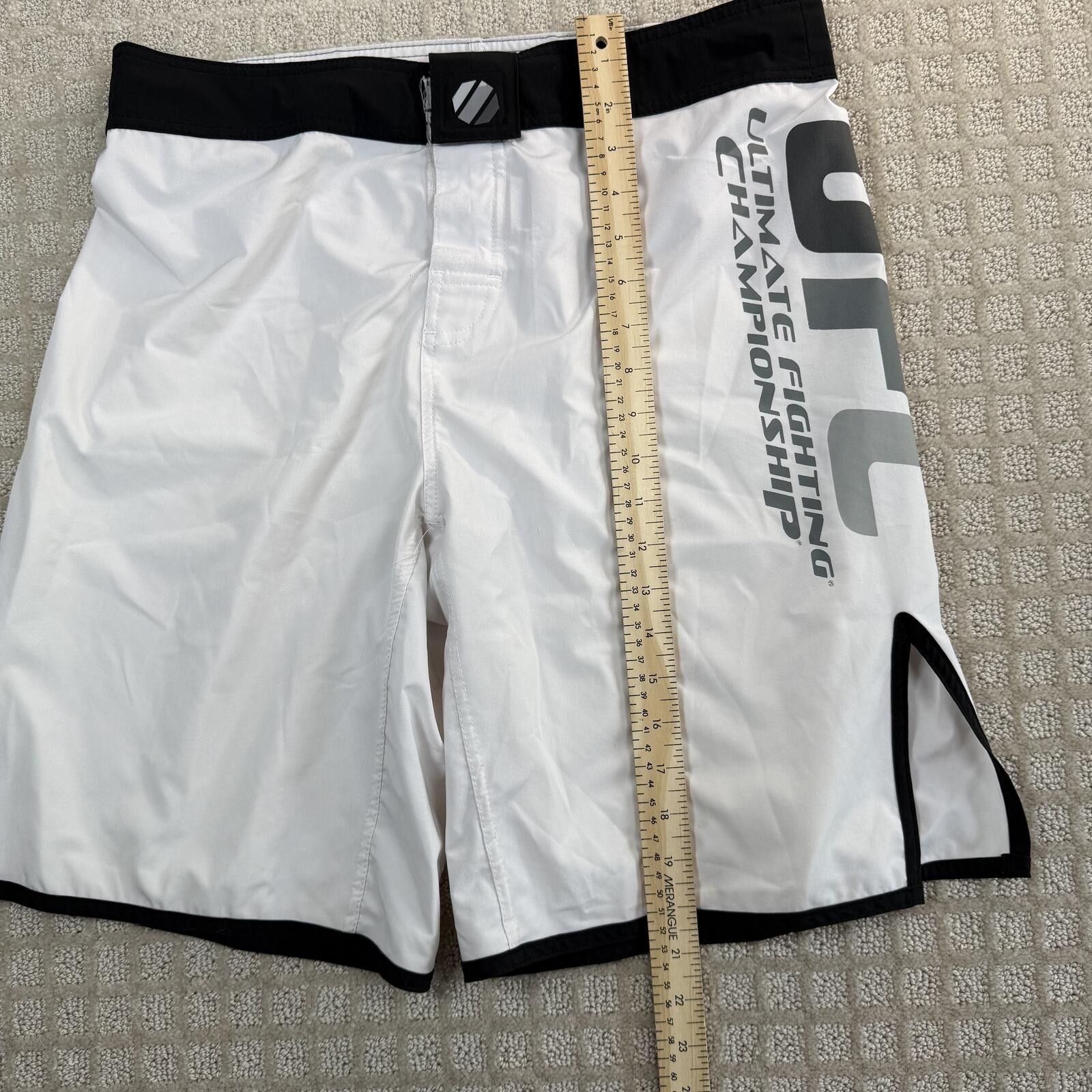 UFC UFC Fight Shorts MMA White Training Shorts Men 32 Size US 32 / EU 48 - 7 Thumbnail