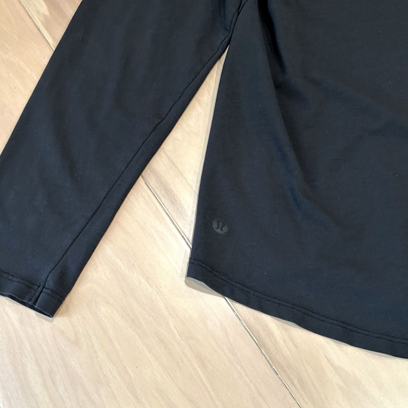 Lululemon VINTAGE Lululemon Love Shirt Long Sleeve Black Ladies 10 Athleisure Shirt Women Size L / US 10 / IT 46 - 4 Thumbnail