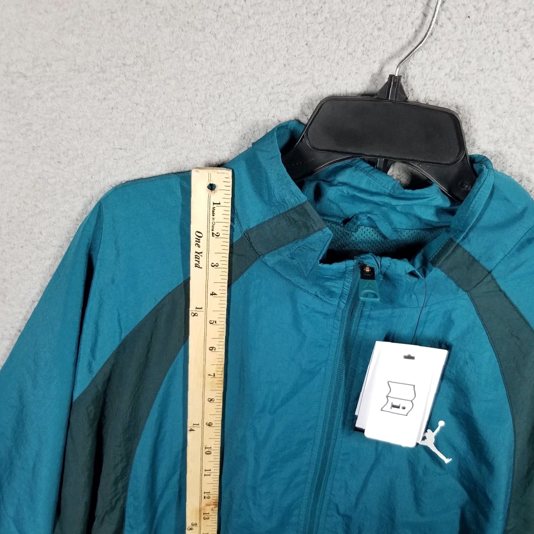 Nike Nike Air Jordan Sport Jam Jacket DX9367-318 Windbreaker Large L Green Hyper Jade Size US L / EU 52-54 / 3 - 2 Thumbnail