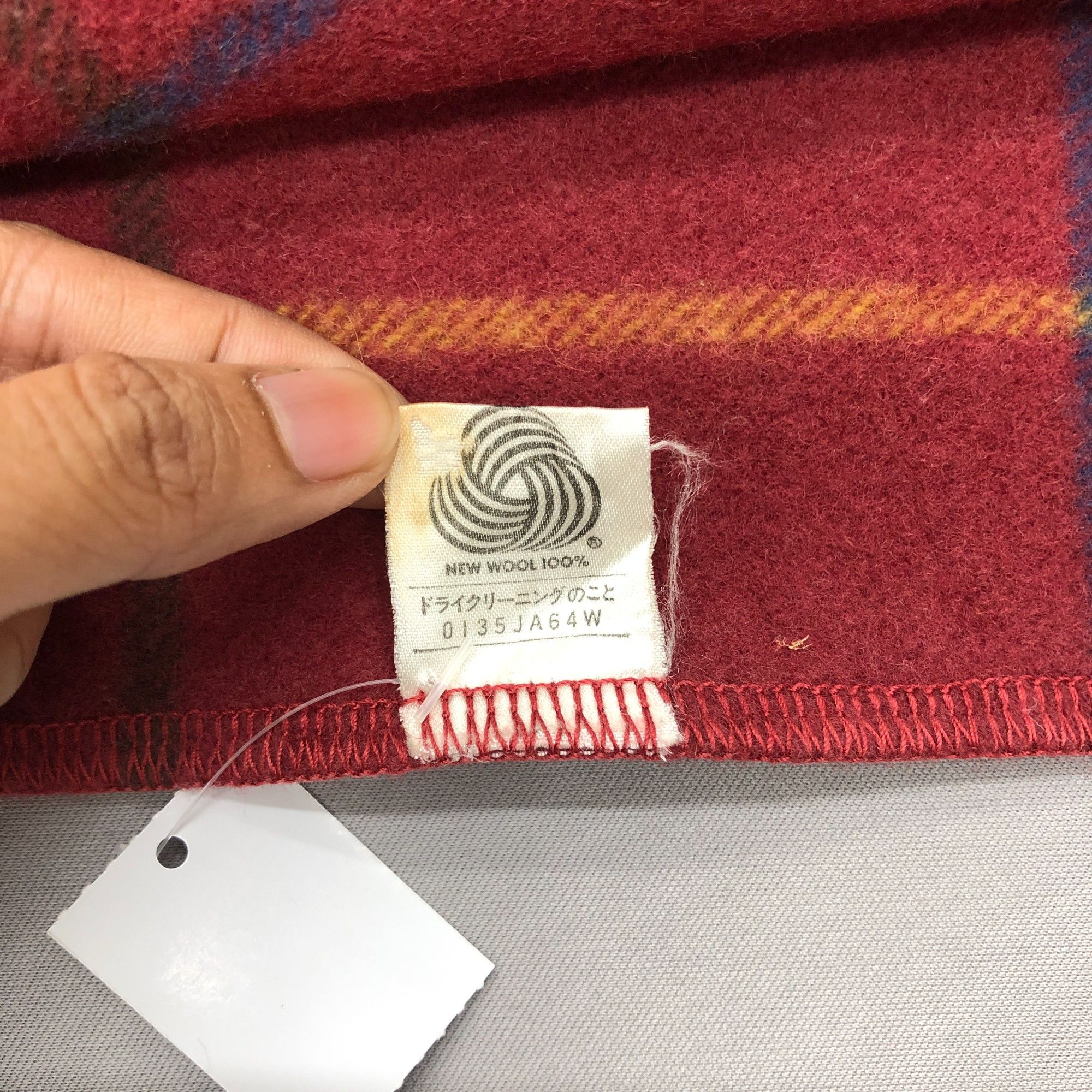 Aquascutum Vintage Aquascutum Scarf Muffler Wool Shawls Wraps Scarves Size ONE SIZE - 7 Thumbnail