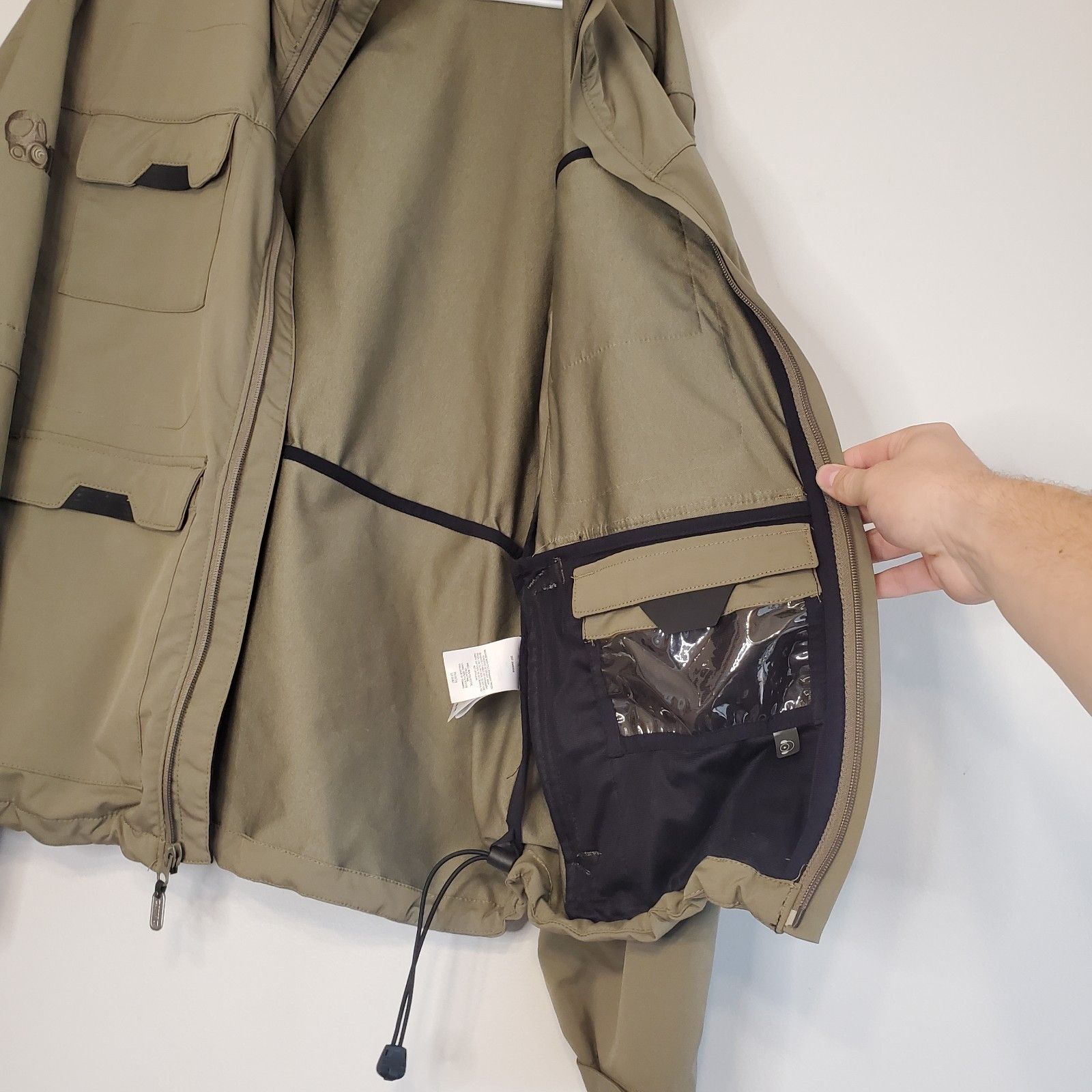 Columbia Y2k Columbia CNVT Gas Mask waterproof jacket green size XL Size US XL / EU 56 / 4 - 7 Thumbnail