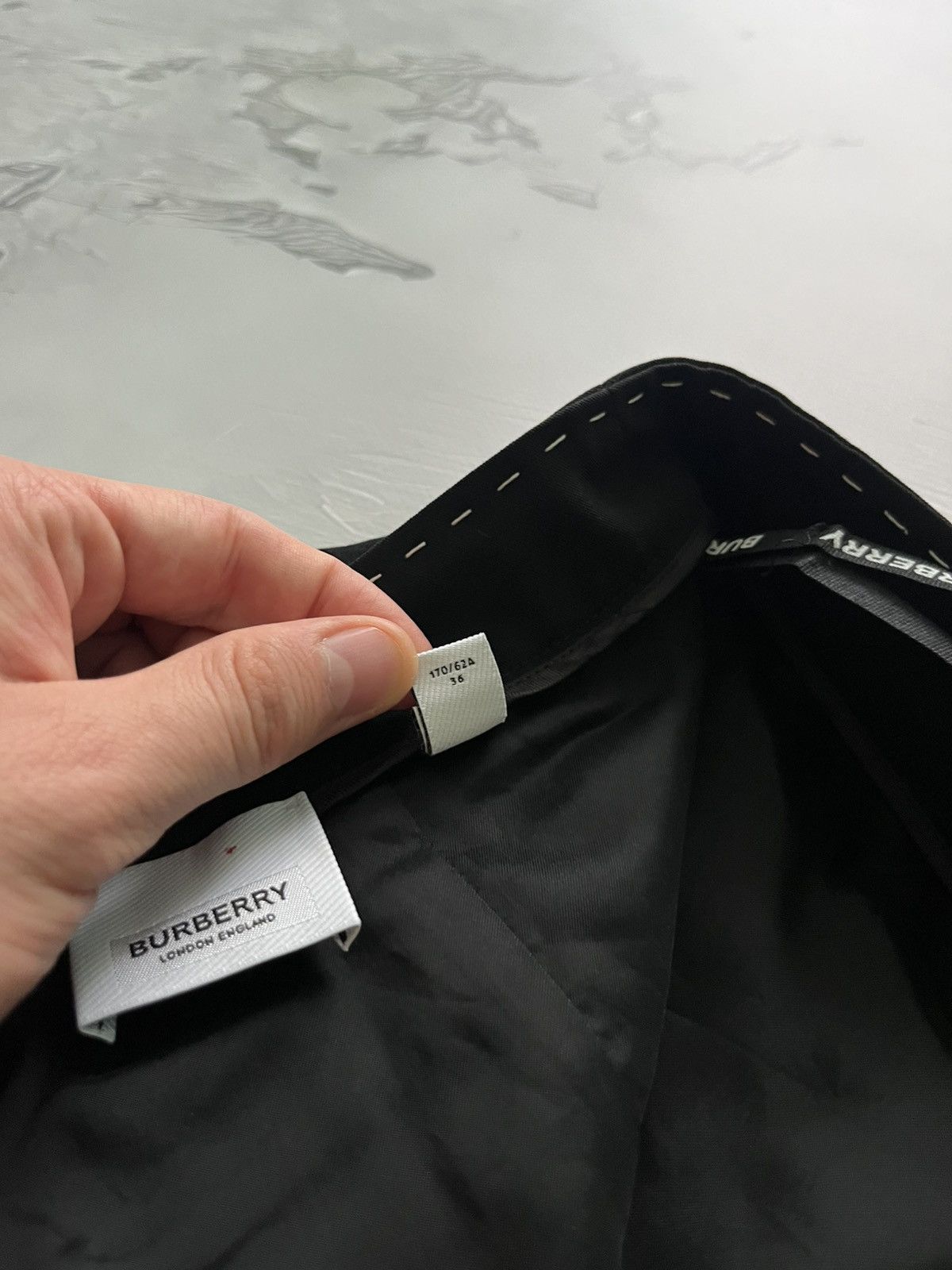 Burberry Burberry London England Luxury Black Skirt Size 26" / US 2 / IT 38 - 11 Thumbnail