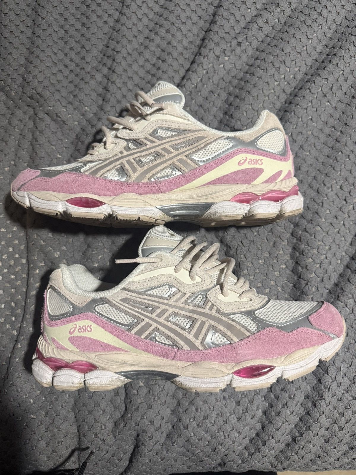 Asics Asics Gel NYC ‘Cream Pink’ (Very Great Condition) Size US 10.5 / EU 43-44 - 2 Thumbnail