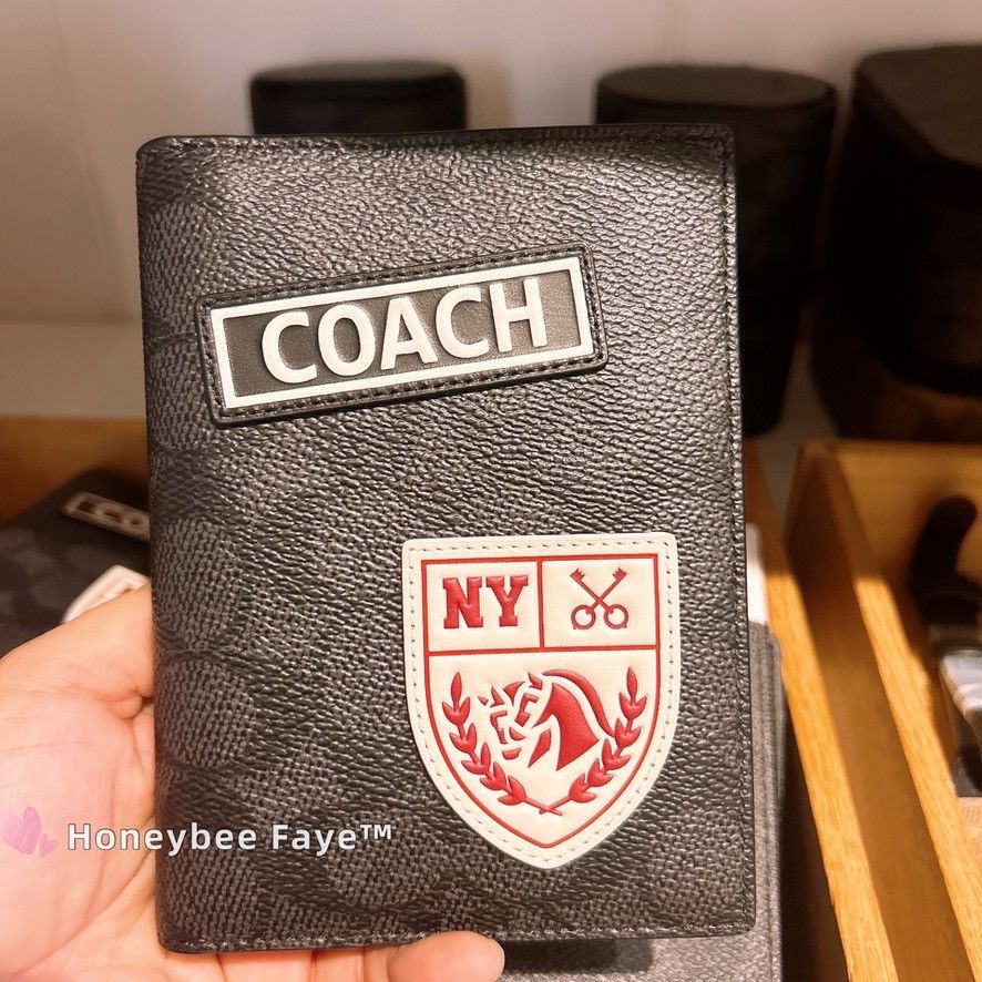 Coach Passport Card Case In Signature Canvas With Patches CY902 Size ONE SIZE - 2 Thumbnail