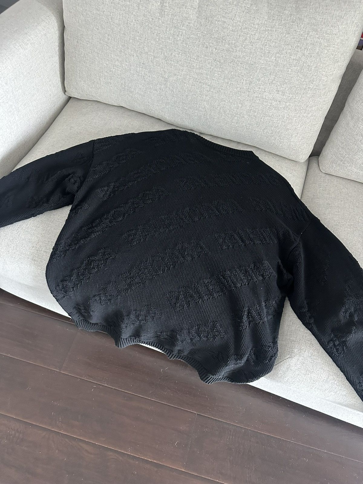 Balenciaga Balenciaga Monogram Sweater Size US XL / EU 56 / 4 - 6 Thumbnail