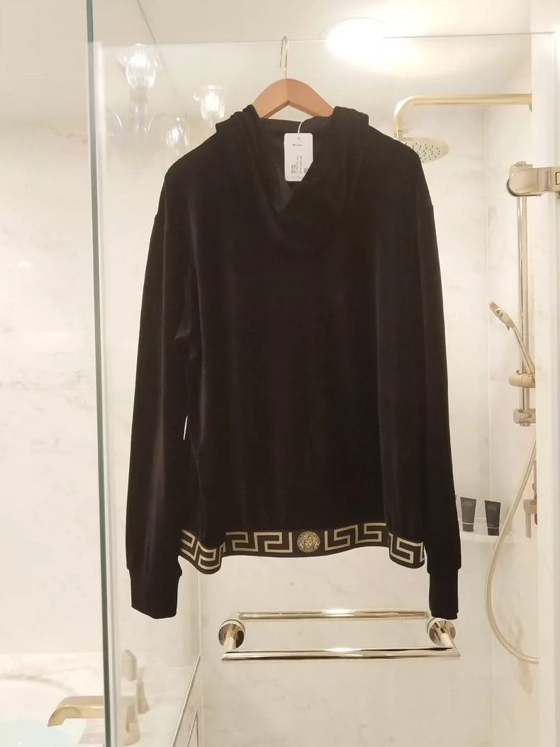 Versace Versace Black velvet hooded suit Size US XL / EU 56 / 4 - 6 Thumbnail