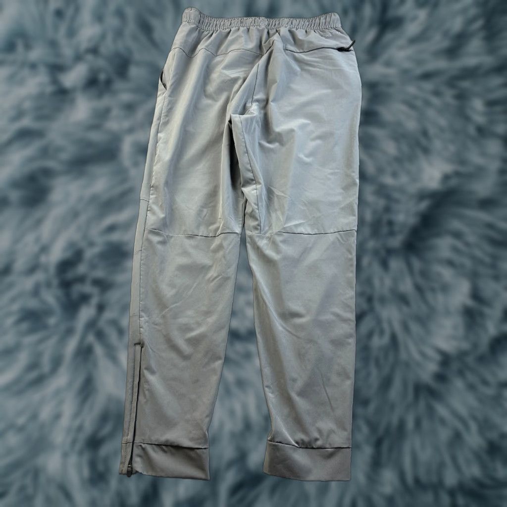 Nike Nike Pro Pants Mens M Activewear Sweatpants Pockets Elastic Waist Gray Polyester Regular Fit Vintage No Size US 31 - 1 Thumbnail